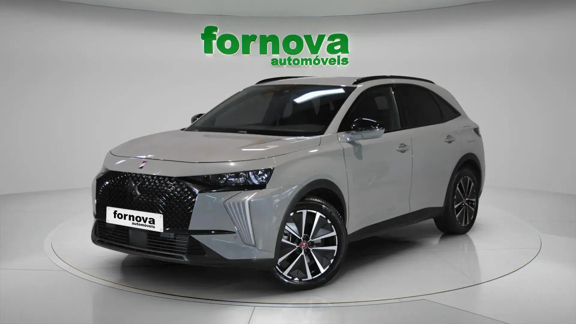 DS DS7 E-Tense Performance Line 1