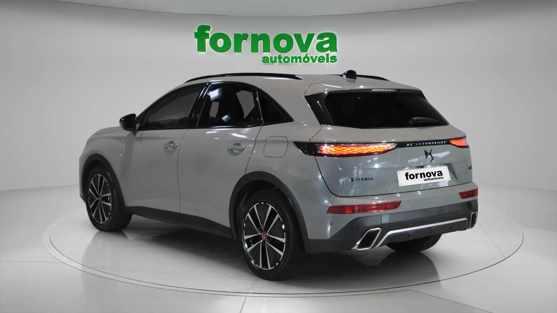 DS DS7 E-Tense Performance Line 9