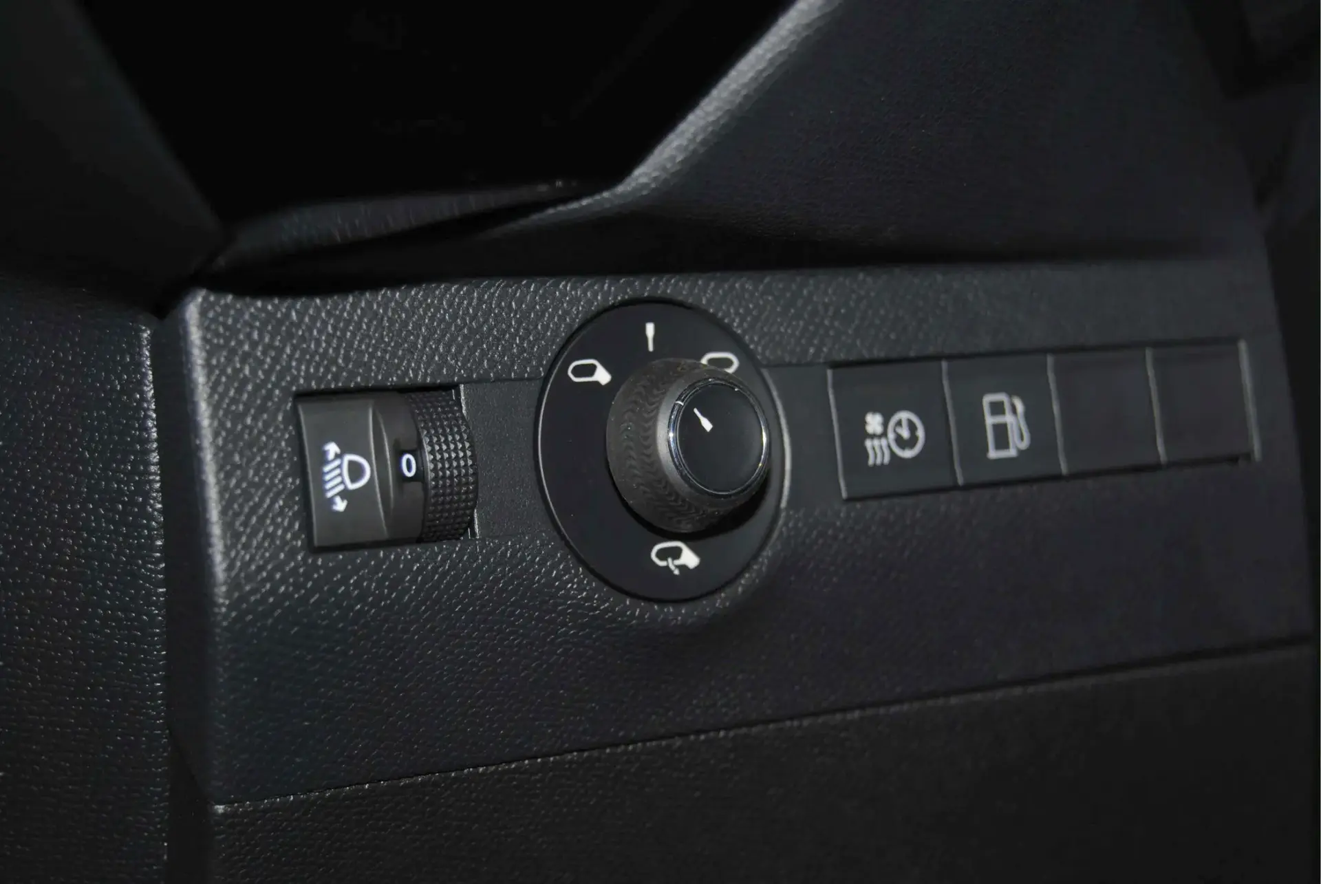 DS DS7 E-Tense Performance Line 19