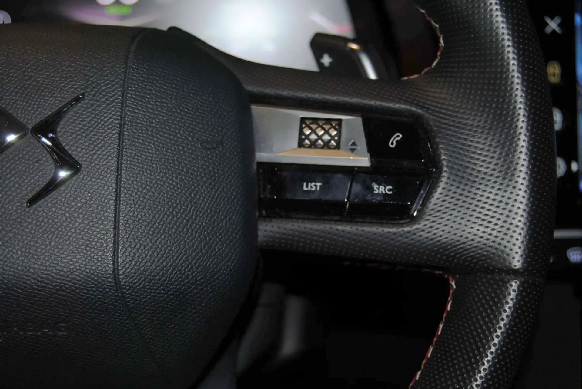 DS DS7 E-Tense Performance Line 22