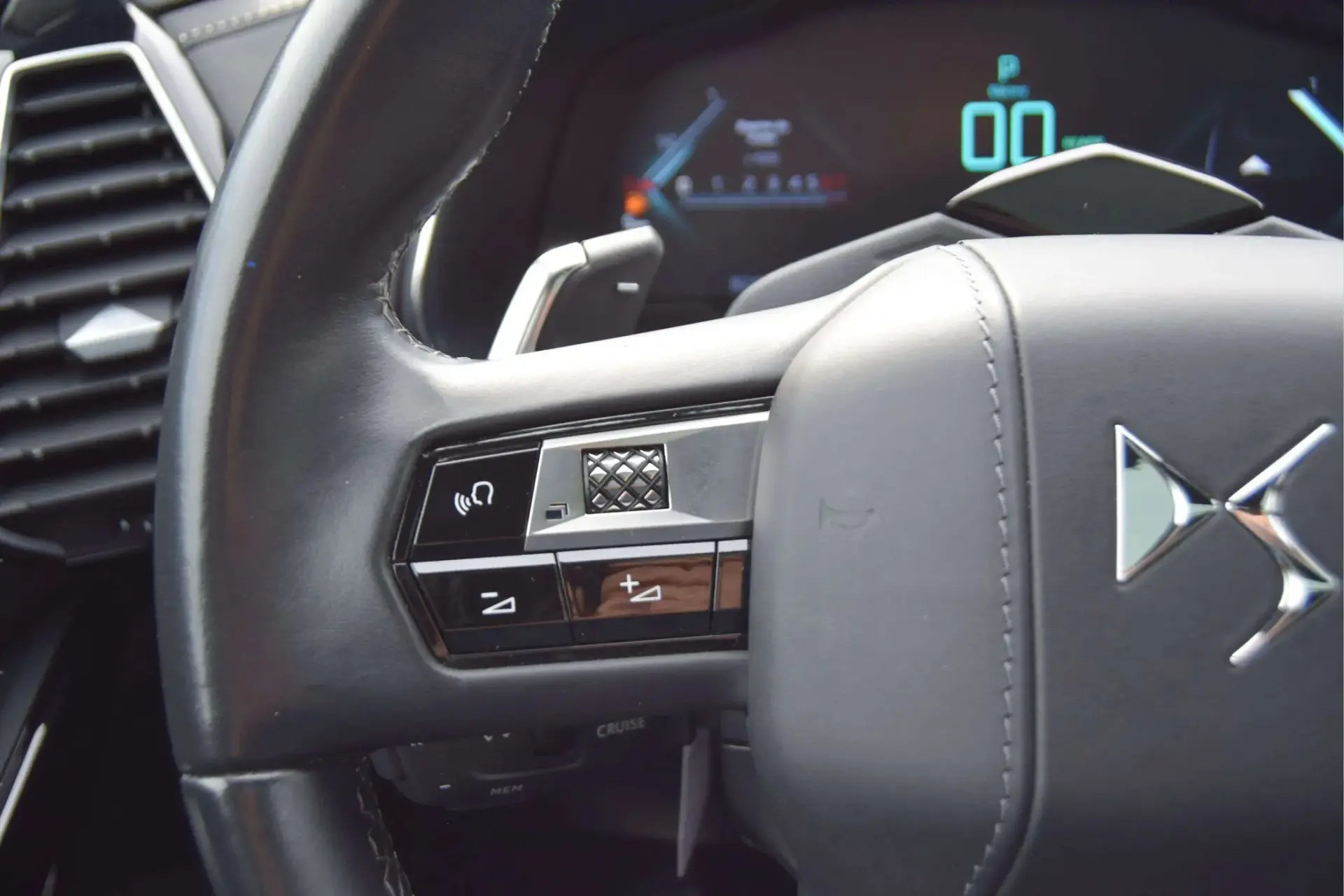 DS DS7 Crossback E-Tense 4x4 Opera EAT8 300cv 37