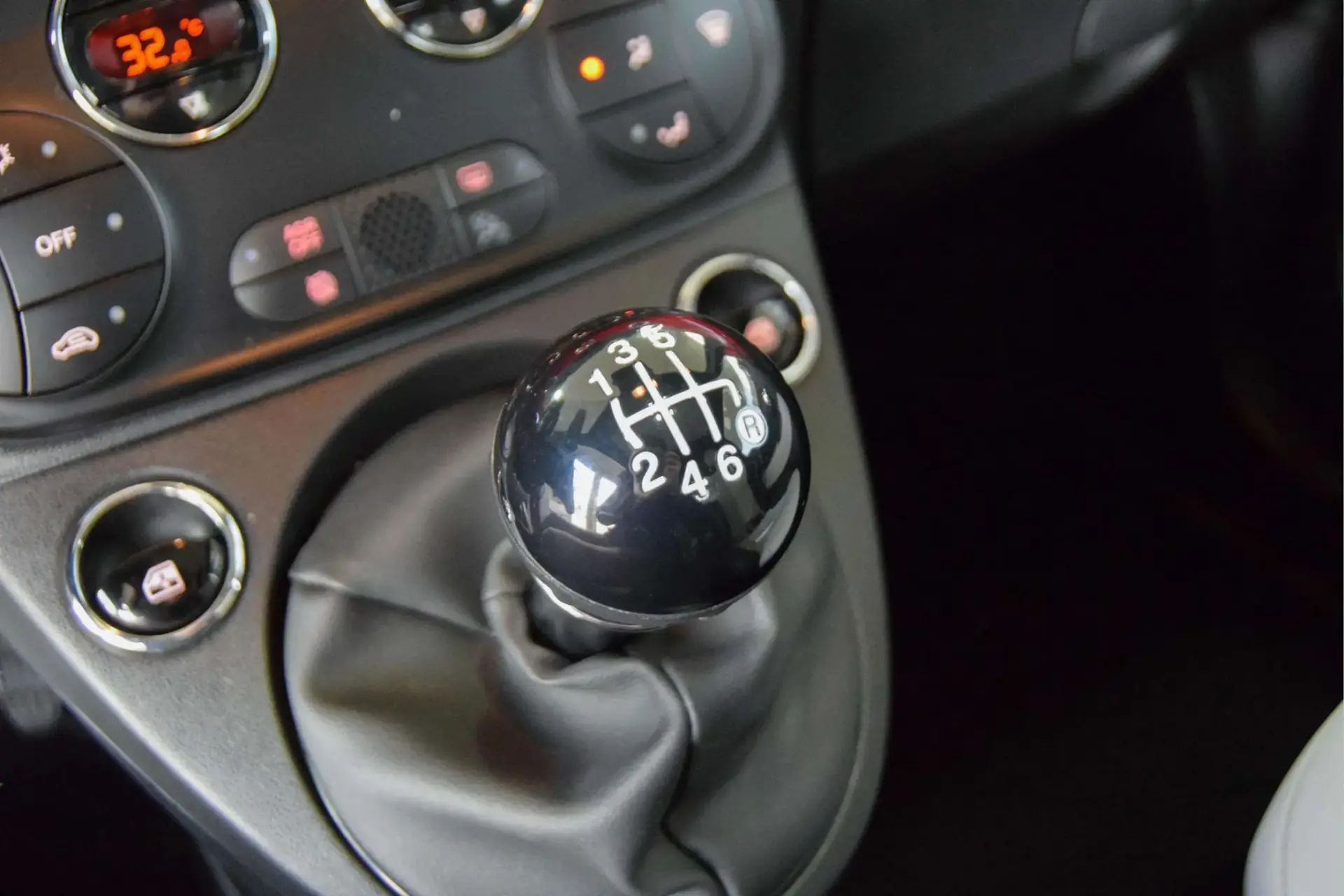 Fiat 500 1.0 Hybrid Dolcevita 11