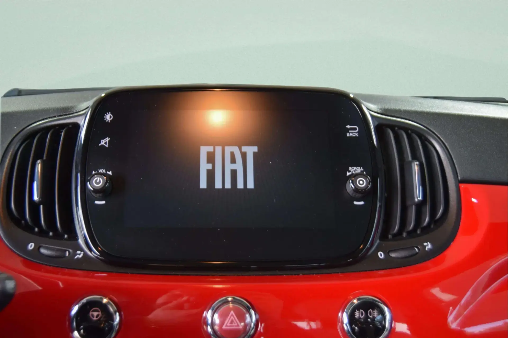 Fiat 500 1.0 Hybrid Dolcevita 13