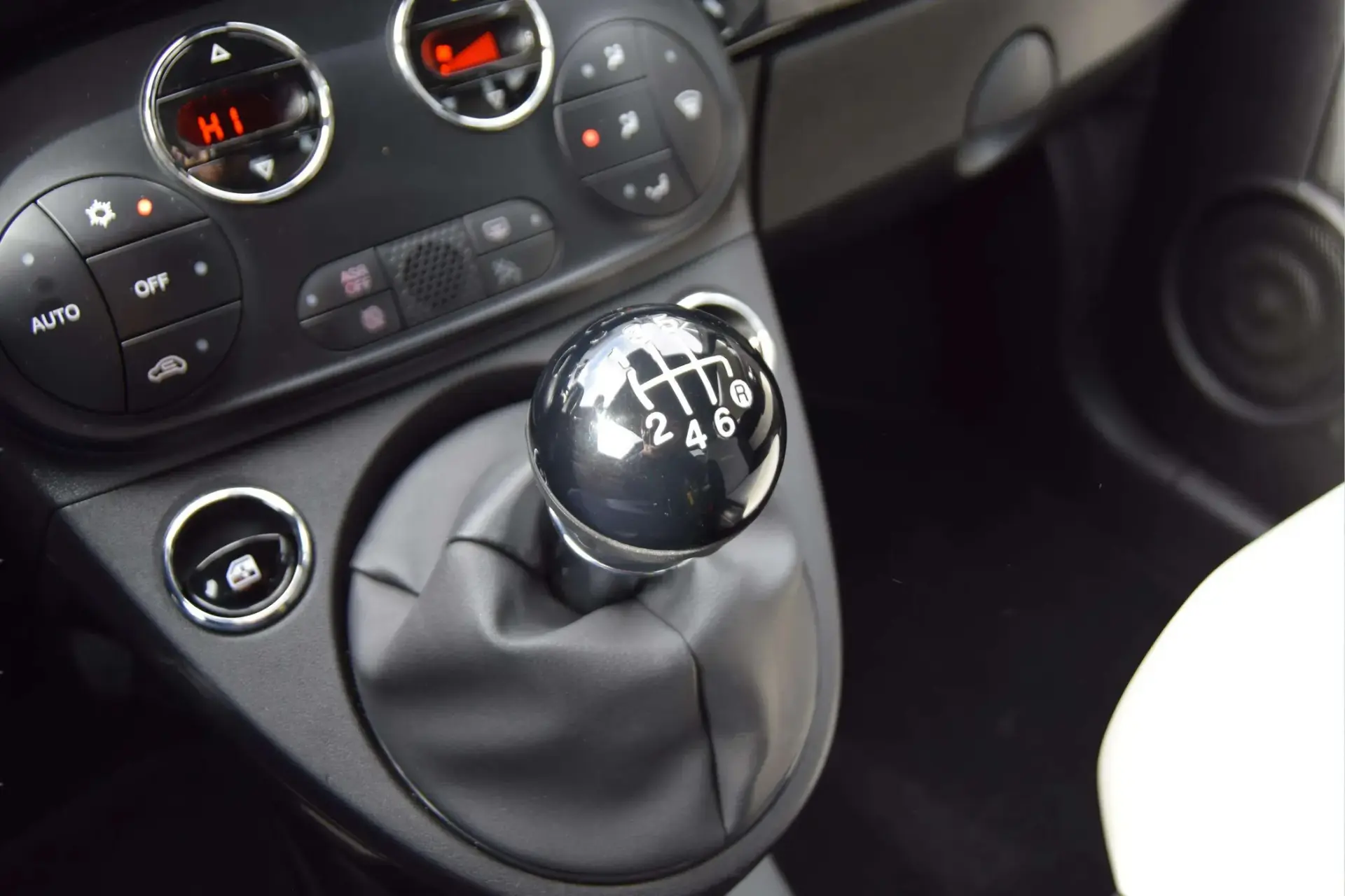 Fiat 500C 1.0 Hybrid Dolcevita 17