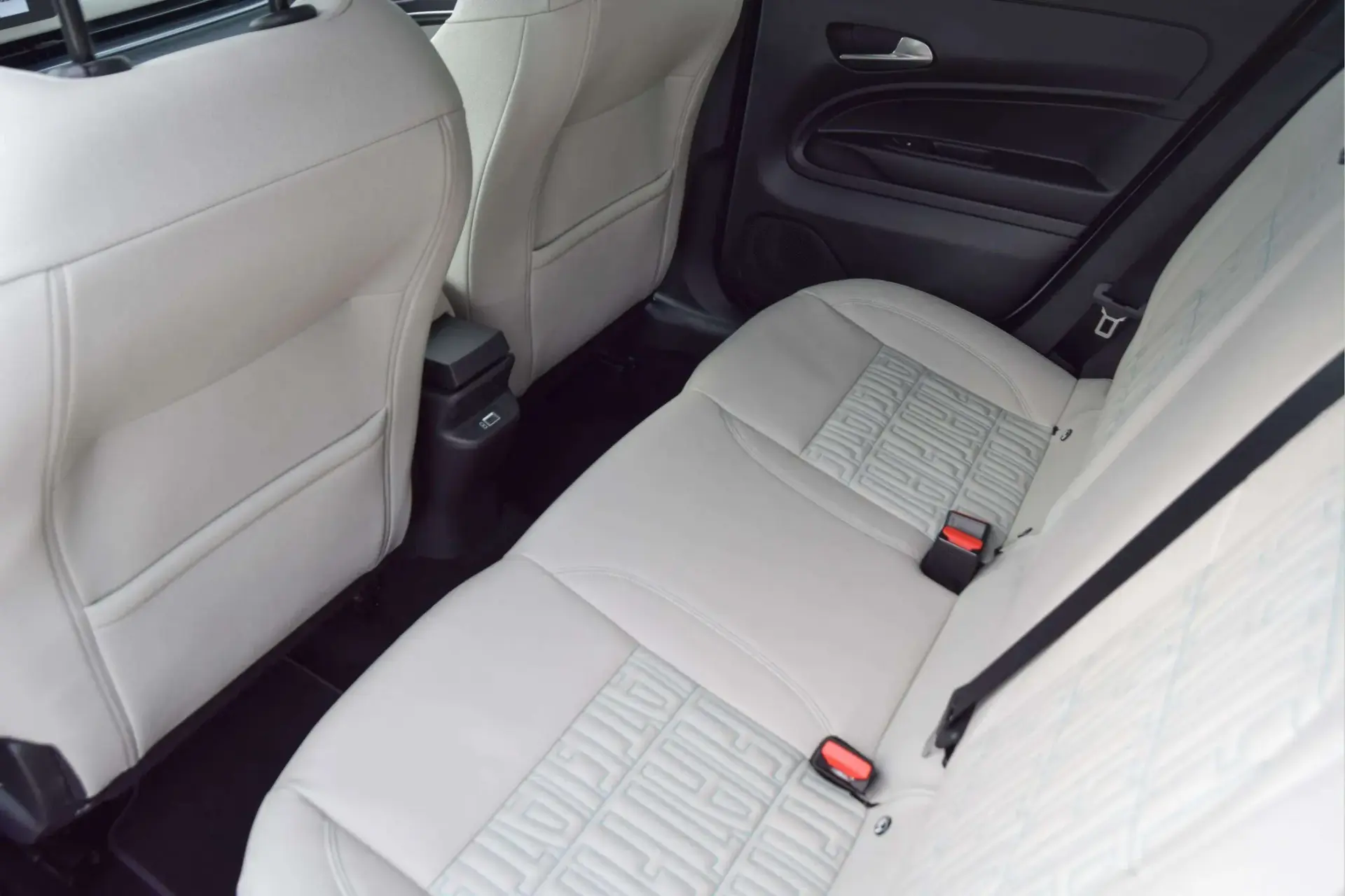 Fiat 600 1.2 Hybrid La Prima 14