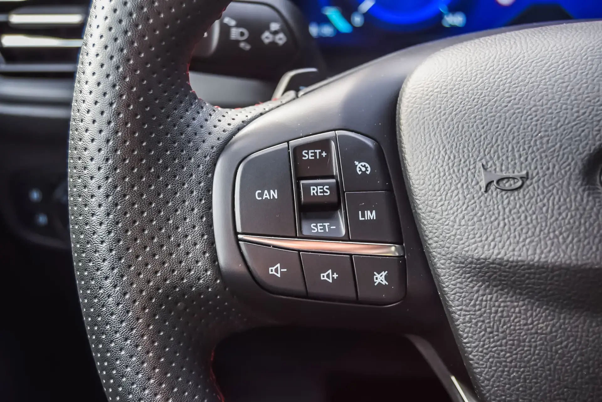 Ford Focus SW 1.0 EcoBoost MHEV ST-Line X Aut. 28