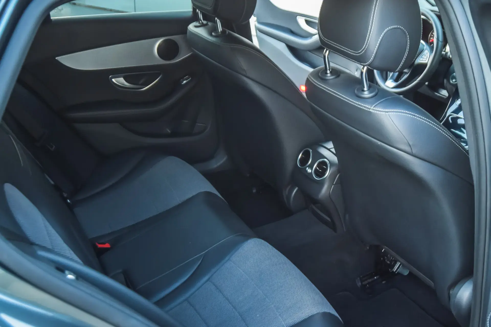 Mercedes-Benz C 220 d Avantgarde Aut. 14