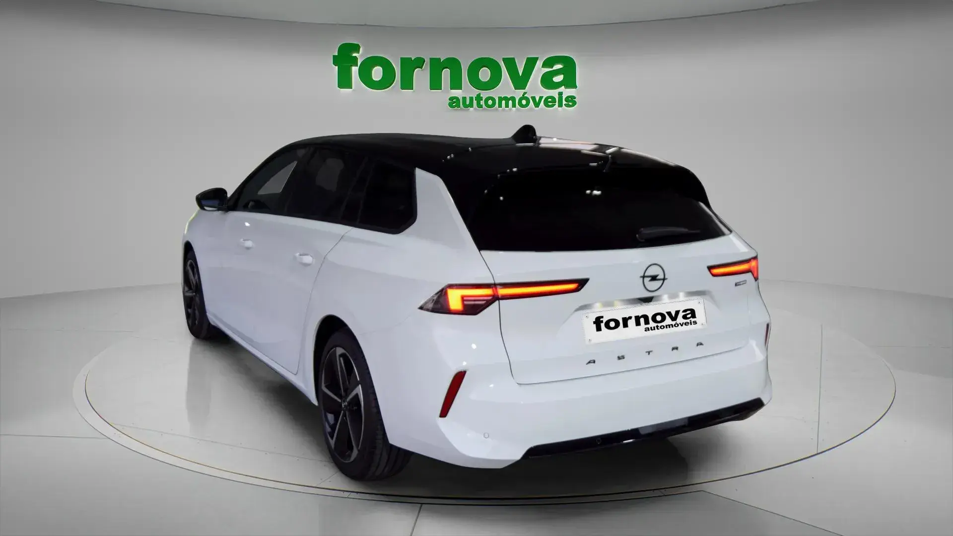 Opel Astra Sports Tourer 1.2 T Hybrid GS eDCT 4