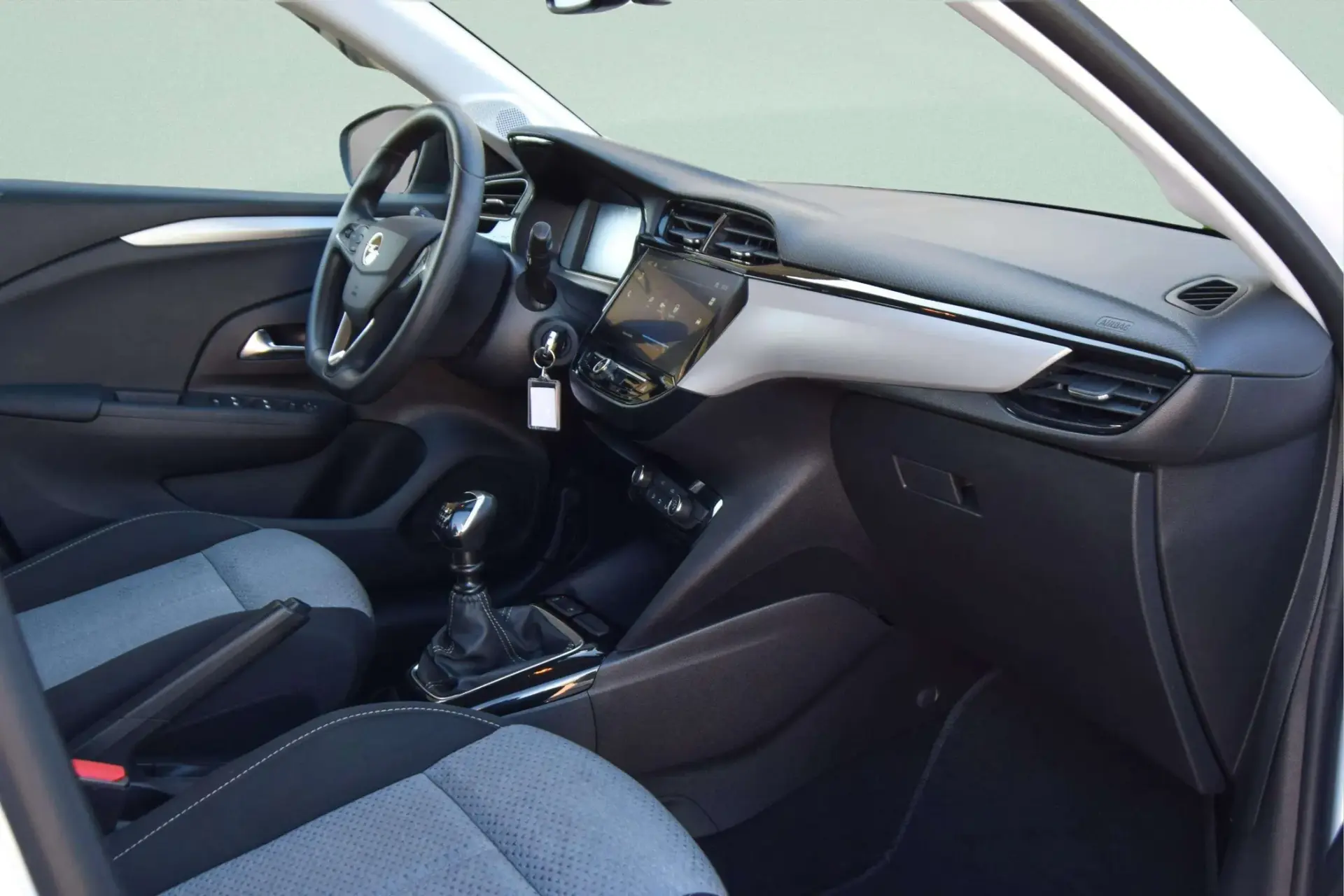 Opel Corsa 1.2 T Edition 11