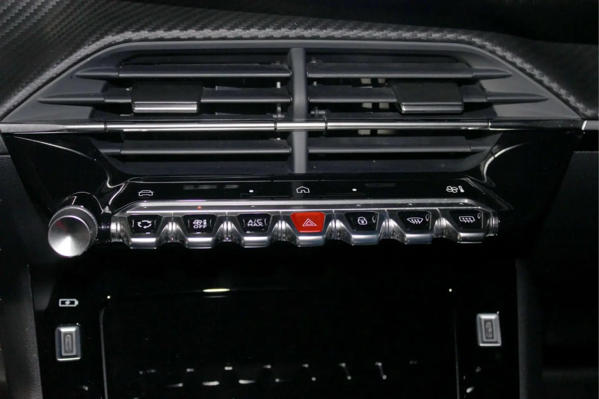 Peugeot 2008 1.2 Hybrid Allure e-DCS6 28