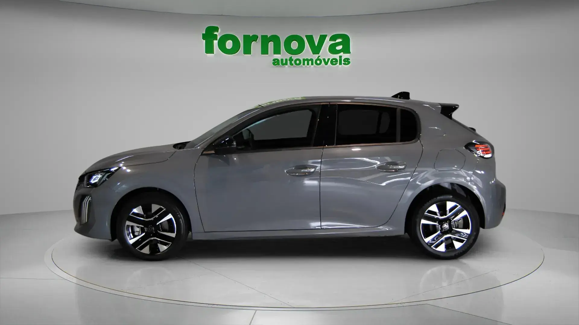 Peugeot 208 1.2 Hybrid Allure e-DCS6 9