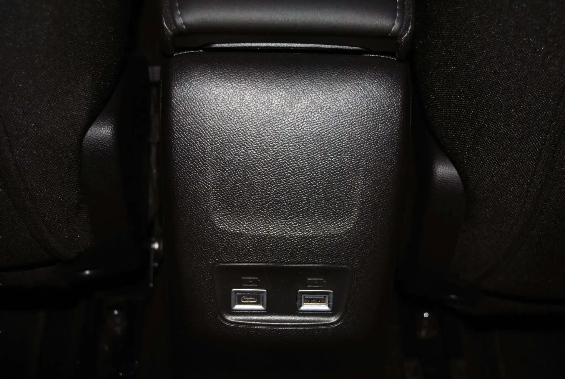 Peugeot 208 1.2 Hybrid Allure e-DCS6 21