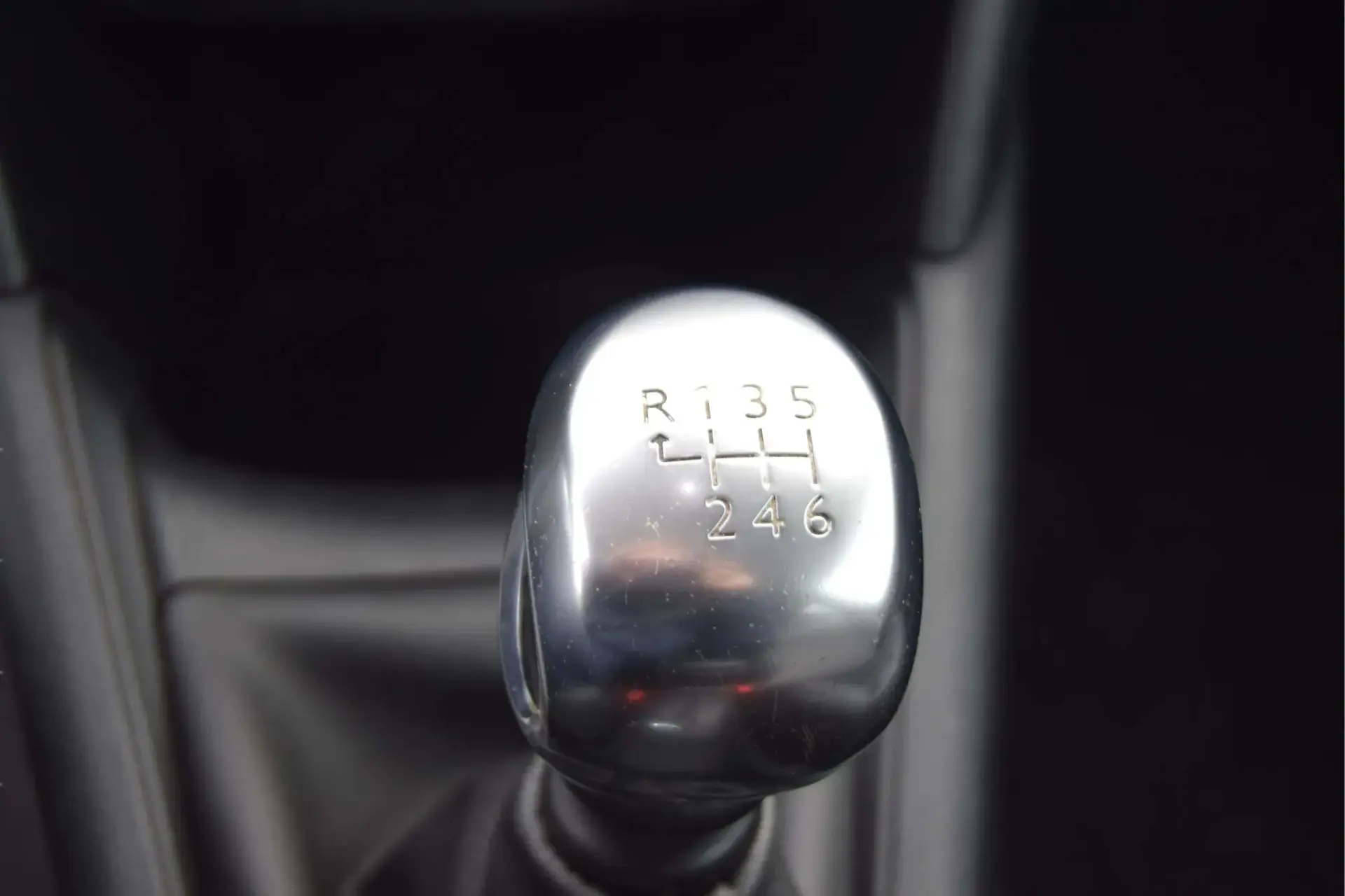 Peugeot 208 1.6 THP Allure 13
