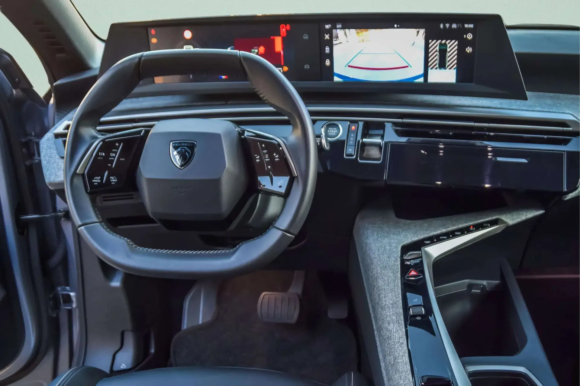 Peugeot 3008 1.2 Hybrid Allure e-DCS6 24