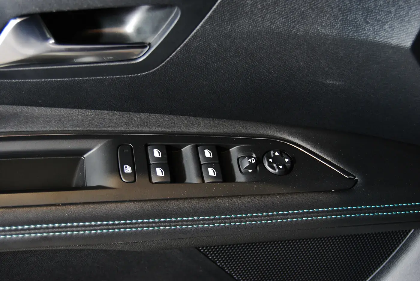 Peugeot 3008 1.5 BlueHDi Allure Pack EAT8 18