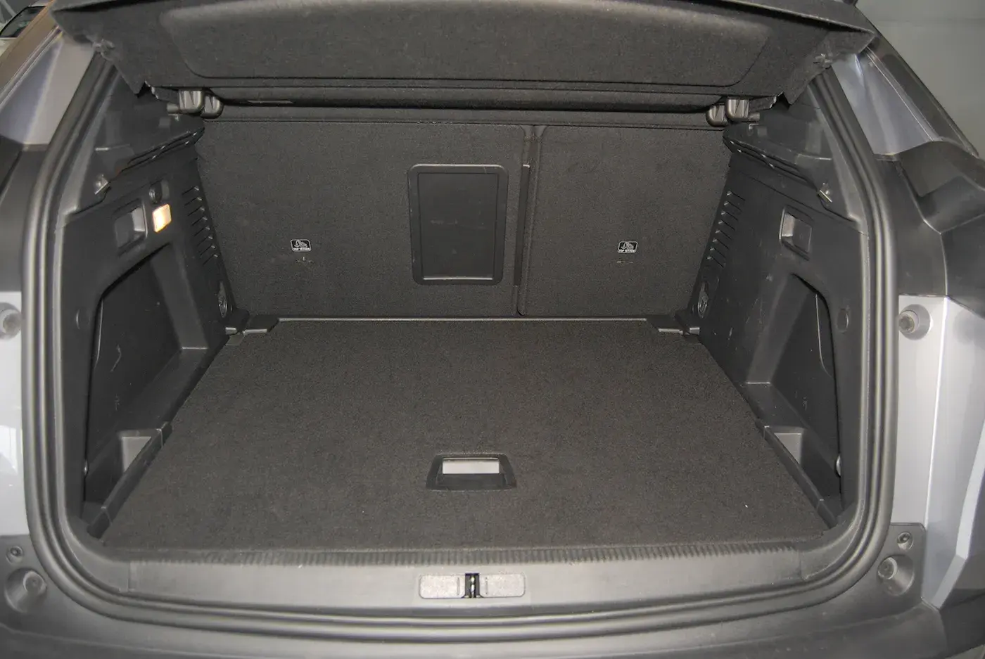 Peugeot 3008 1.5 BlueHDi Allure Pack EAT8 39