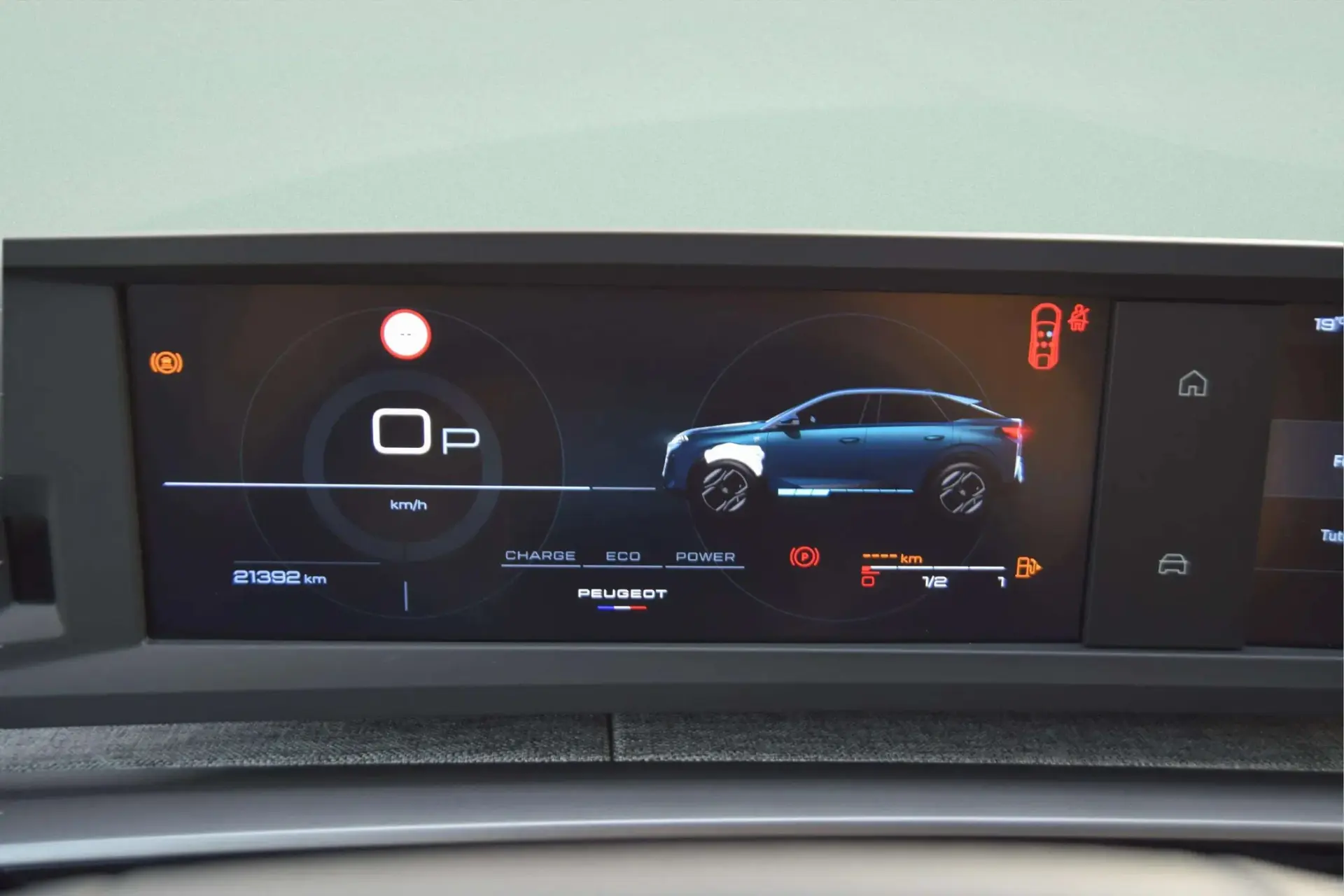 Peugeot 3008 1.2 Hybrid Allure e-DCS6 24