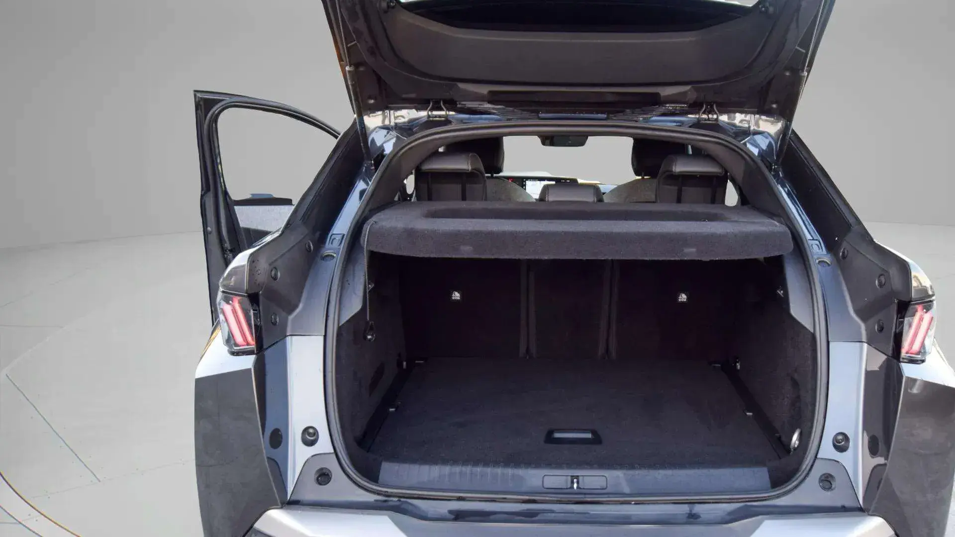 Peugeot 3008 1.2 Hybrid Allure e-DCS6 13