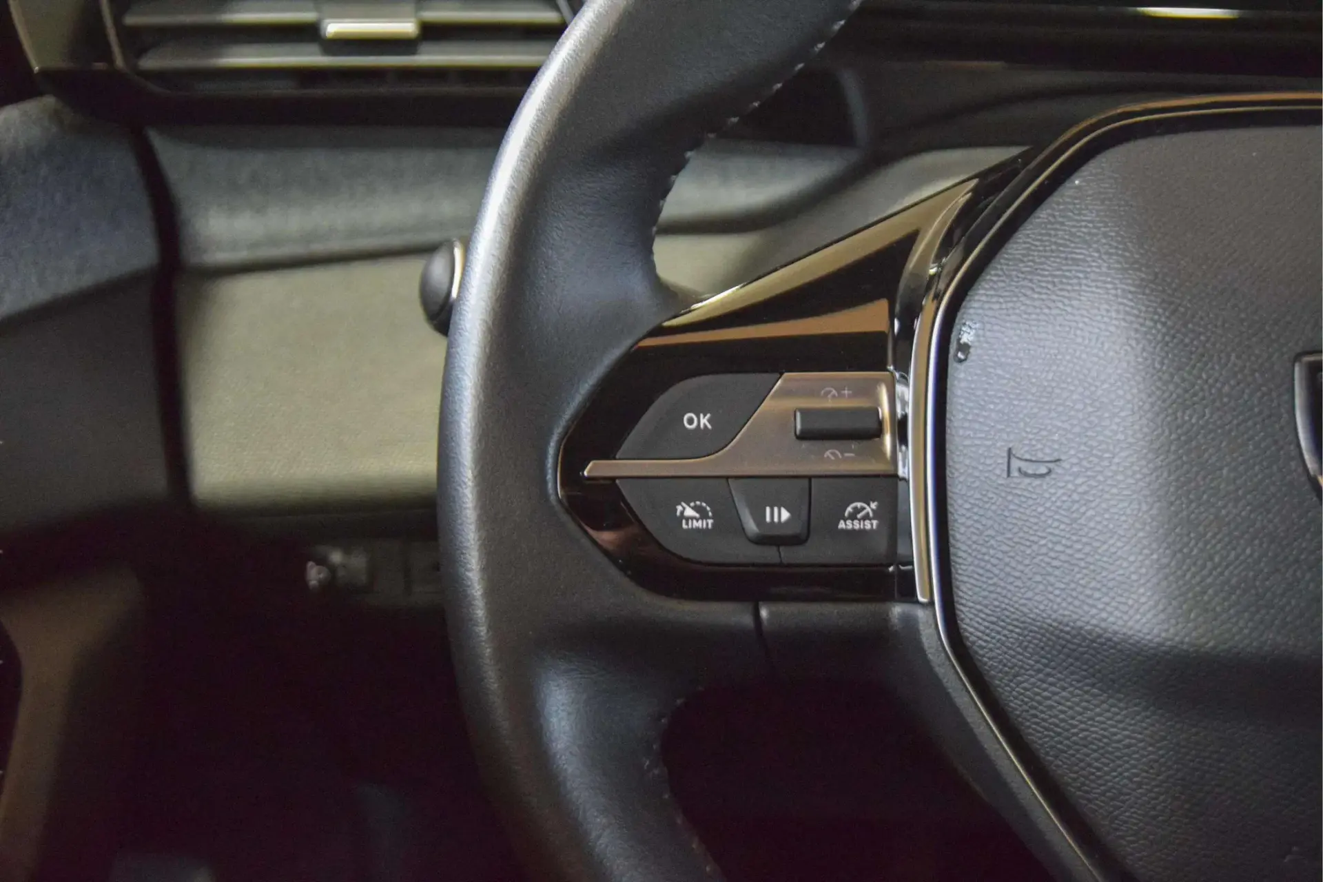 Peugeot 308 1.2 PureTech Allure Pack 26