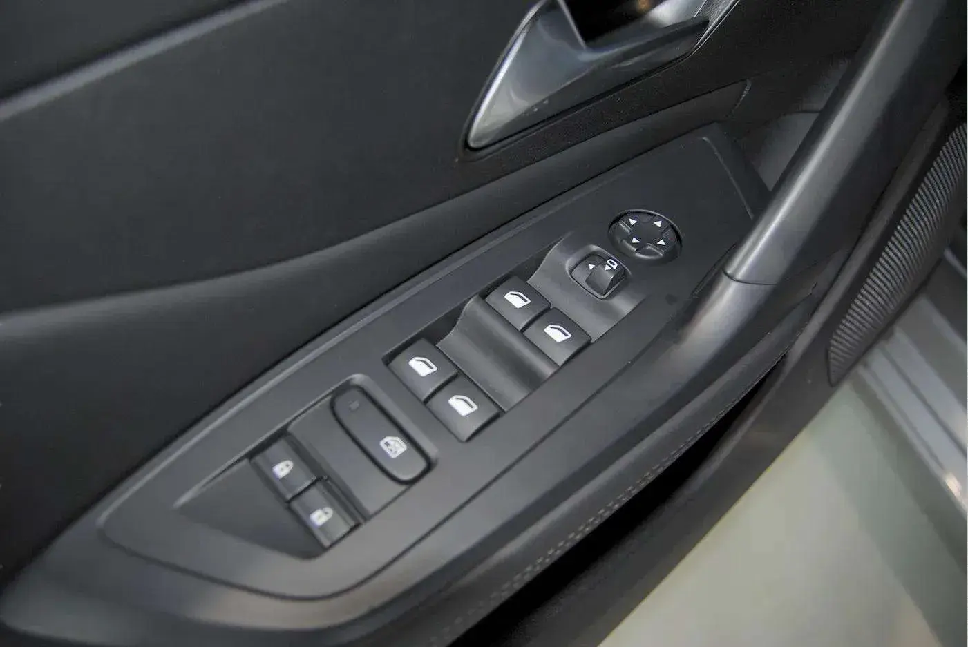Peugeot 308 1.2 PureTech Allure 19