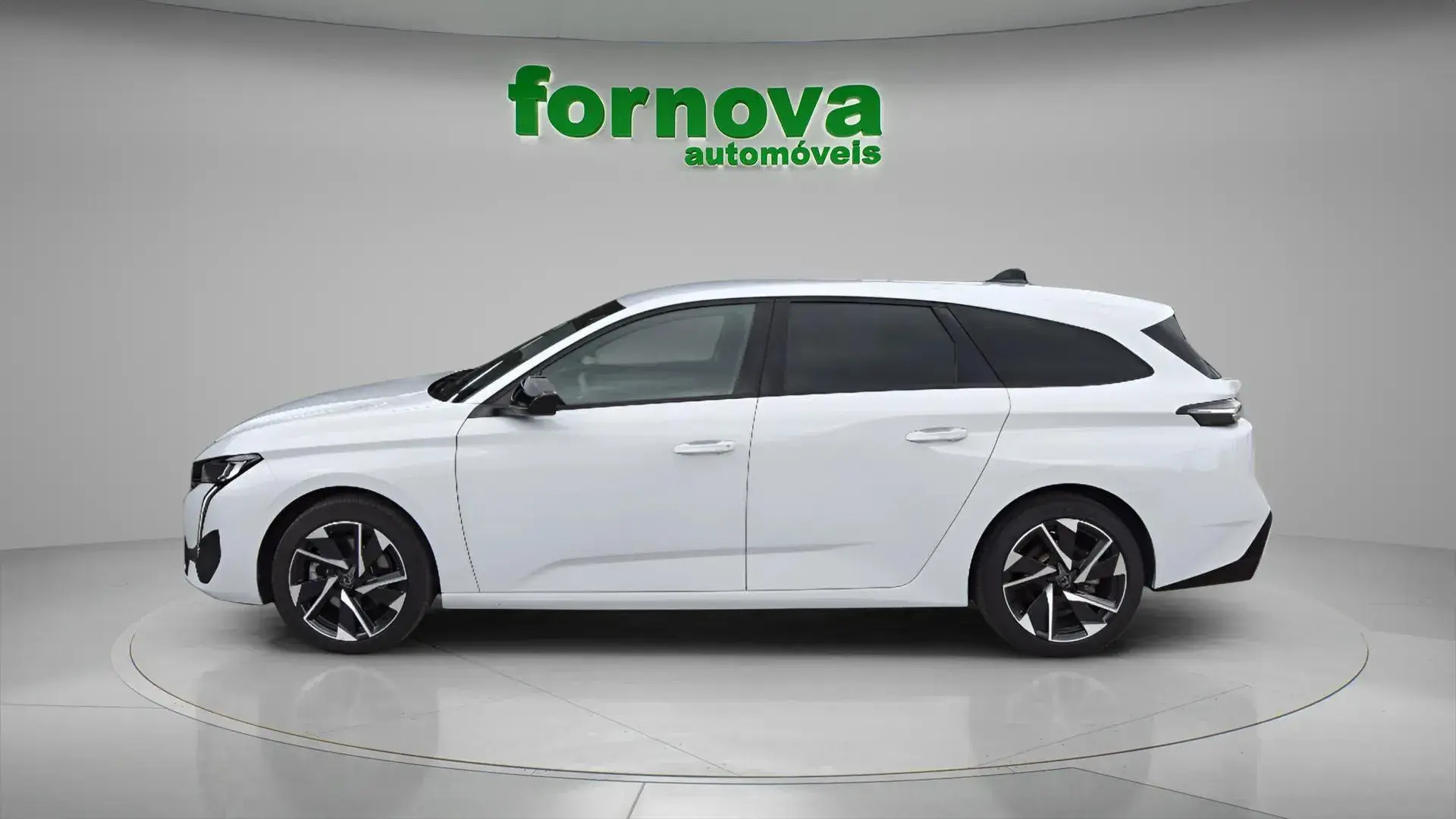 Peugeot 308 SW 1.2 HYBRID ALLURE eDCS6 8