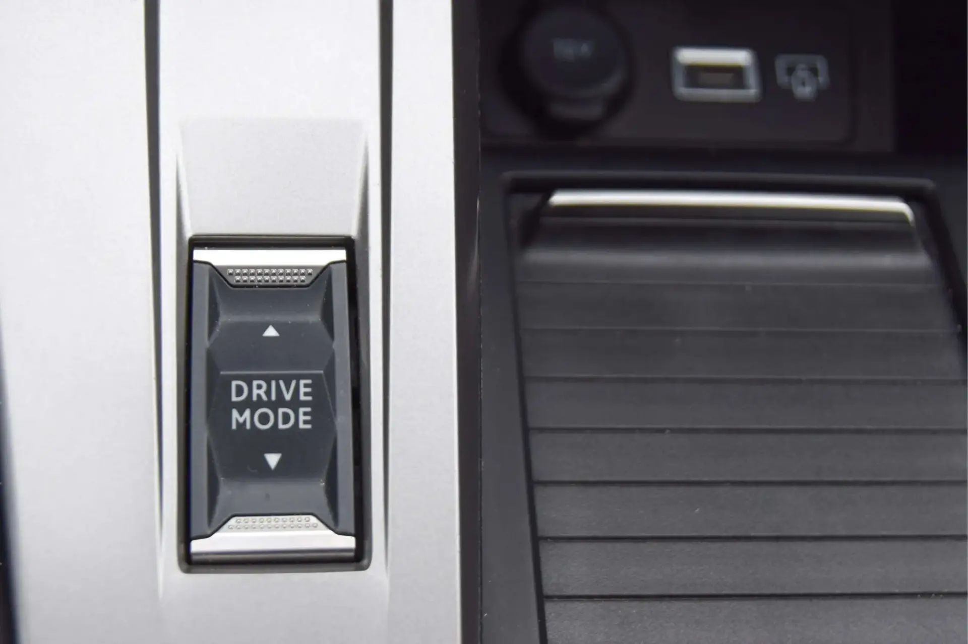 Peugeot 308 SW 1.2 HYBRID ALLURE eDCS6 22