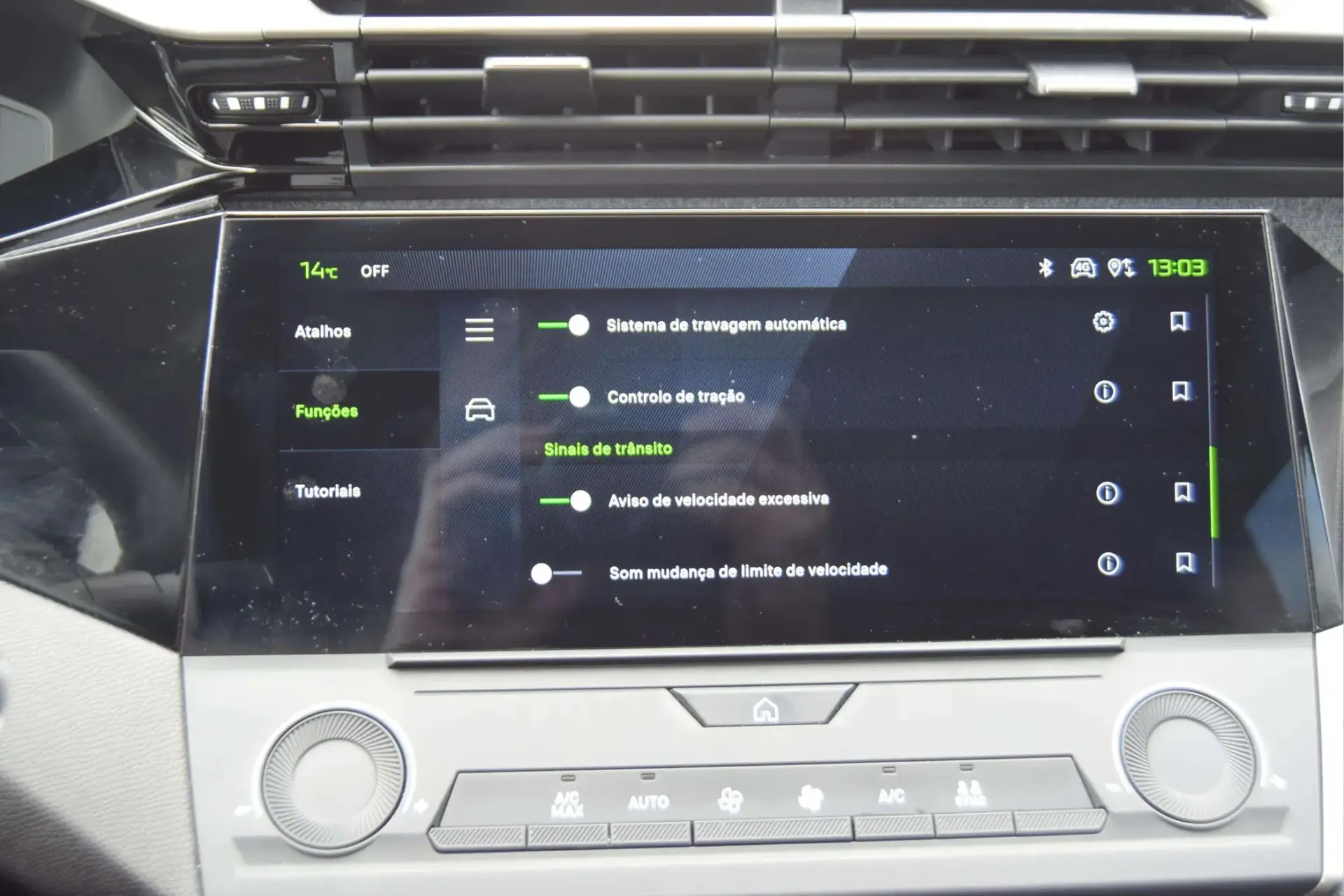 Peugeot 308 SW 1.2 HYBRID ALLURE eDCS6 28