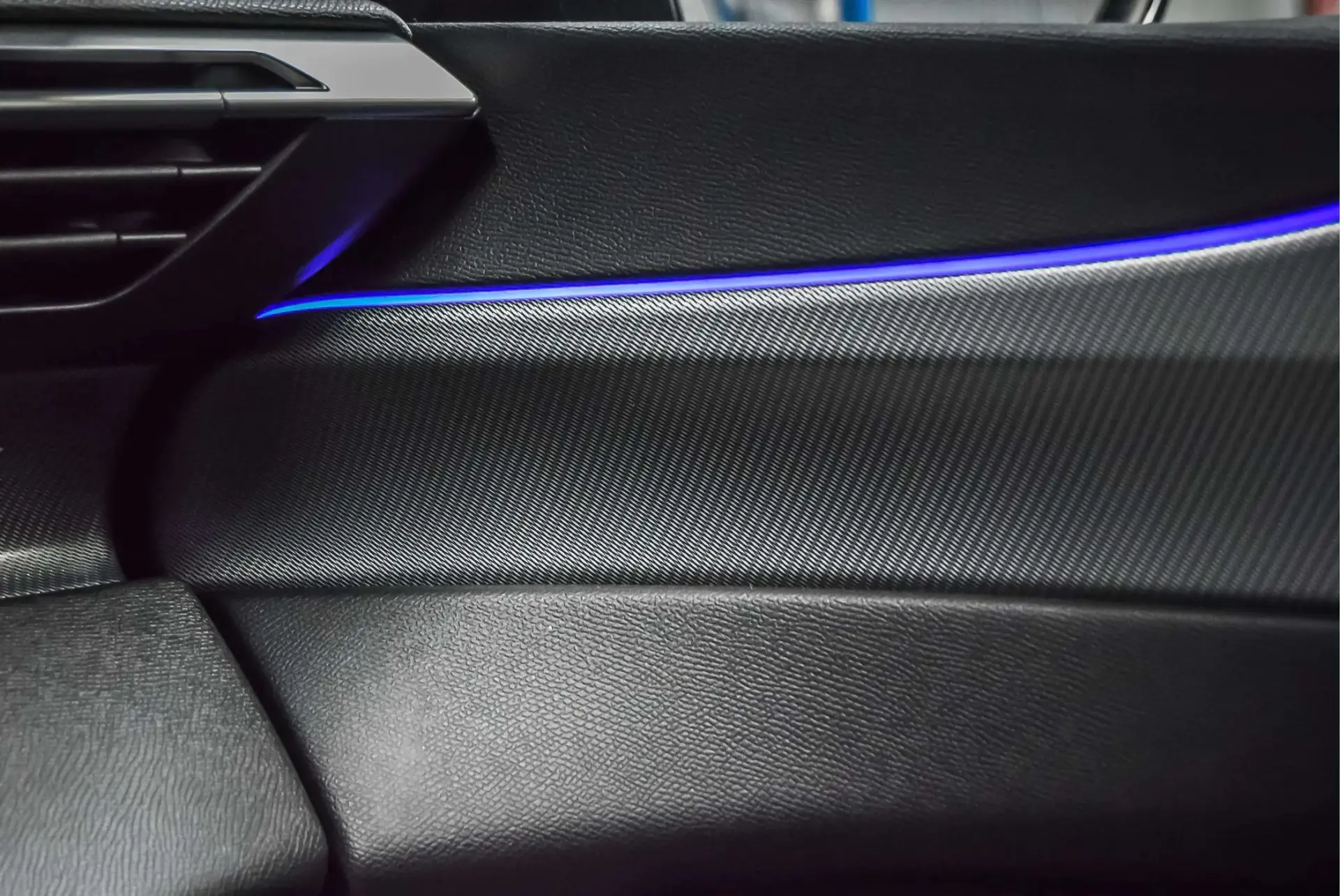 Peugeot 408 1.6 Hybrid GT e-EAT8 15