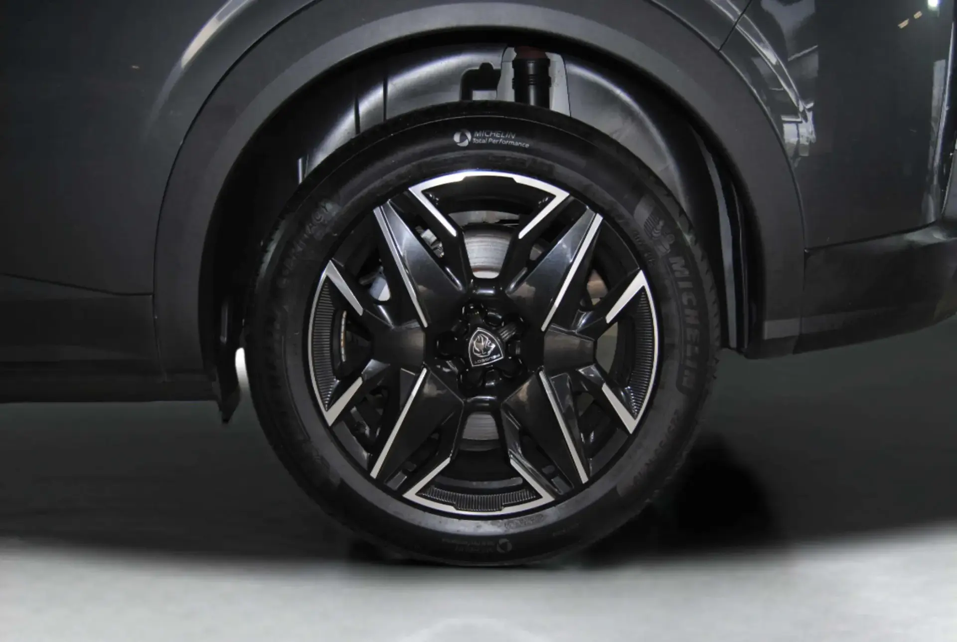 Peugeot 5008 1.2 Hybrid Allure e-DCS6 10