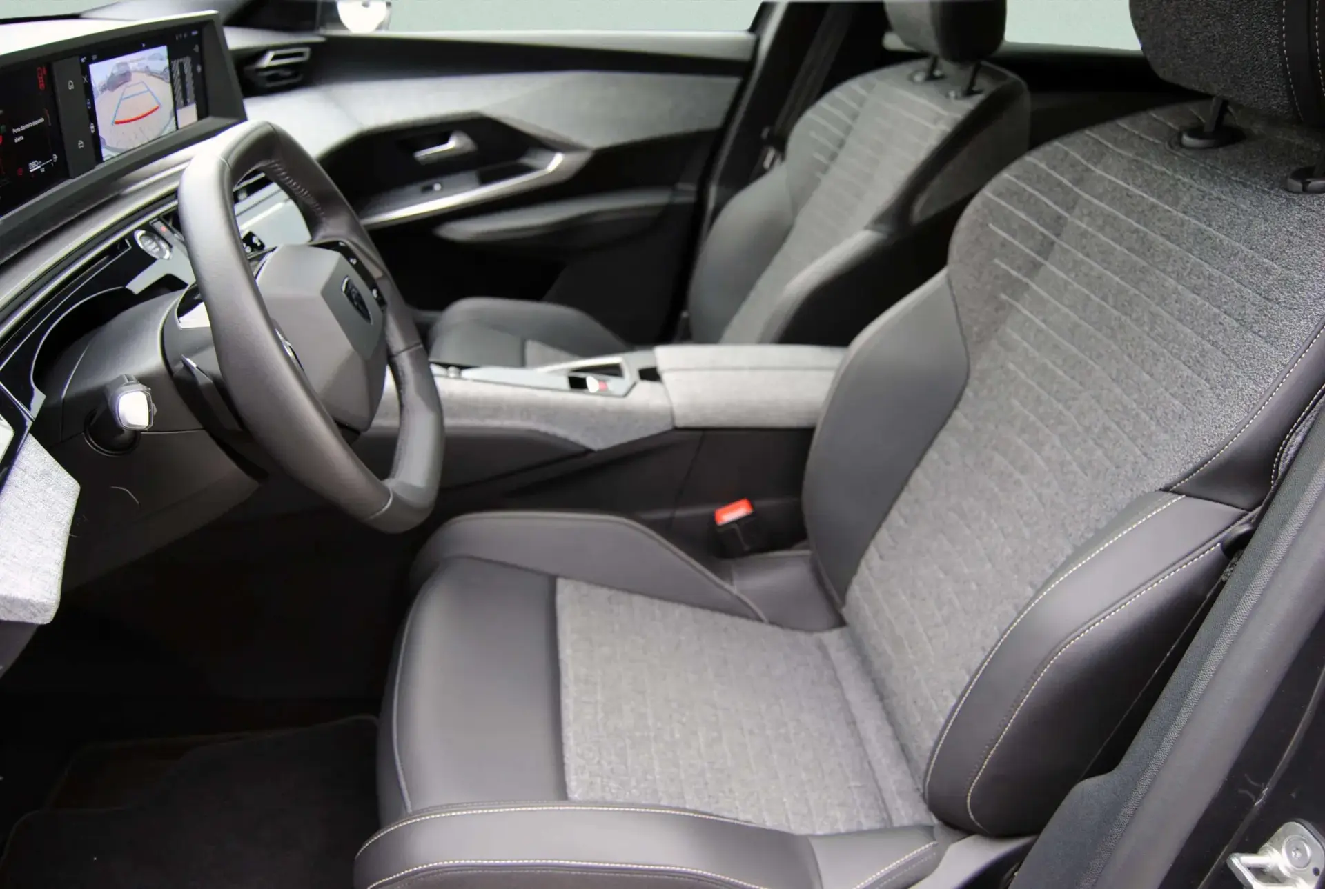 Peugeot 5008 1.2 Hybrid Allure e-DCS6 16
