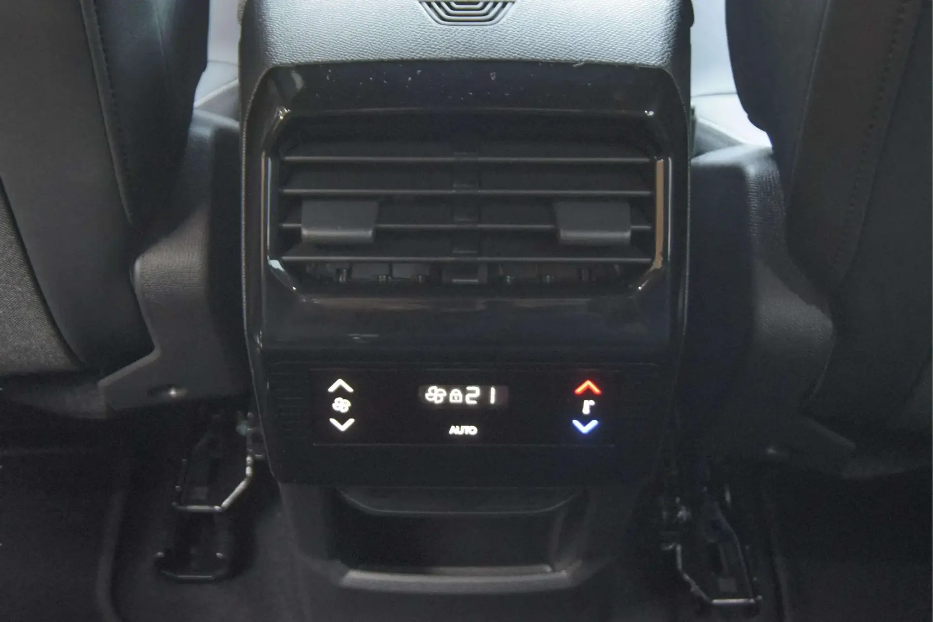 Peugeot 5008 1.2 Hybrid Allure Pack e-DCS6 19