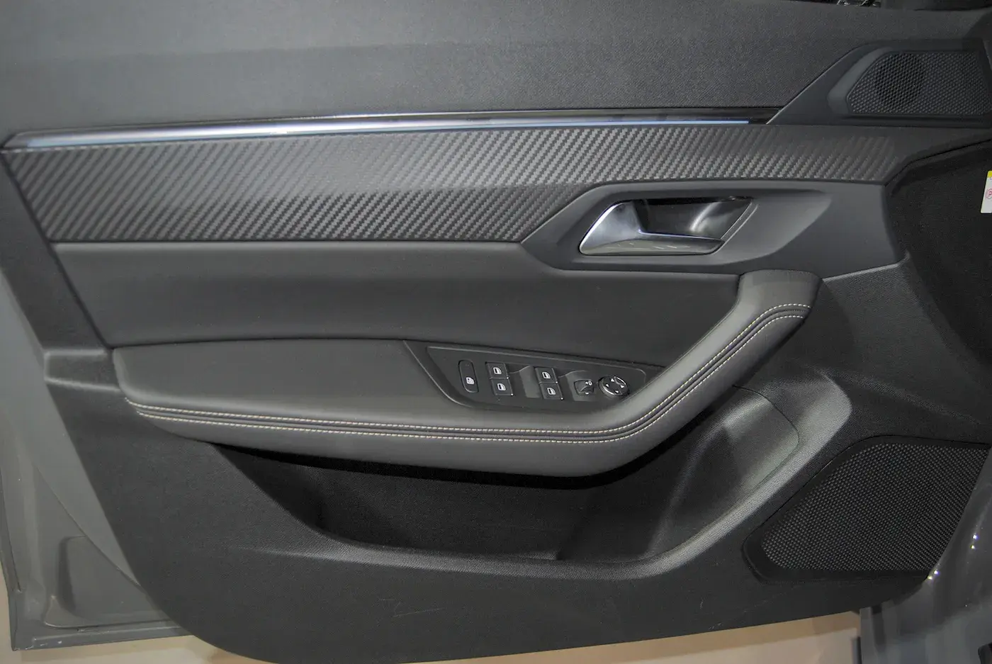 Peugeot 508 SW 1.6 Hybrid GT e-EAT8 22