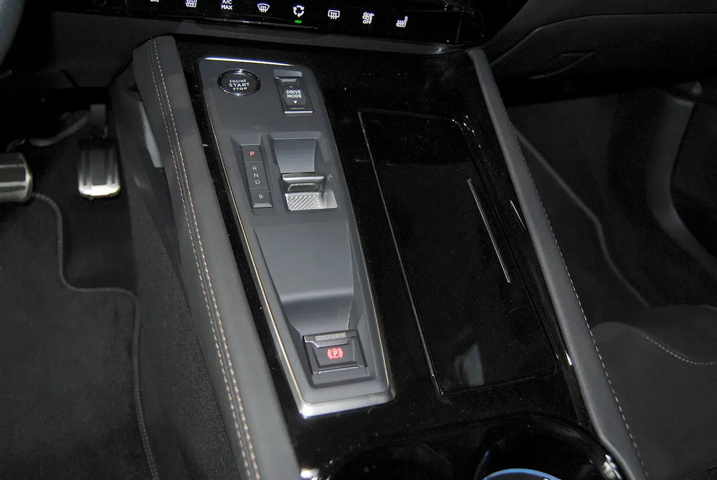 Peugeot 508 SW 1.6 Hybrid GT e-EAT8 32