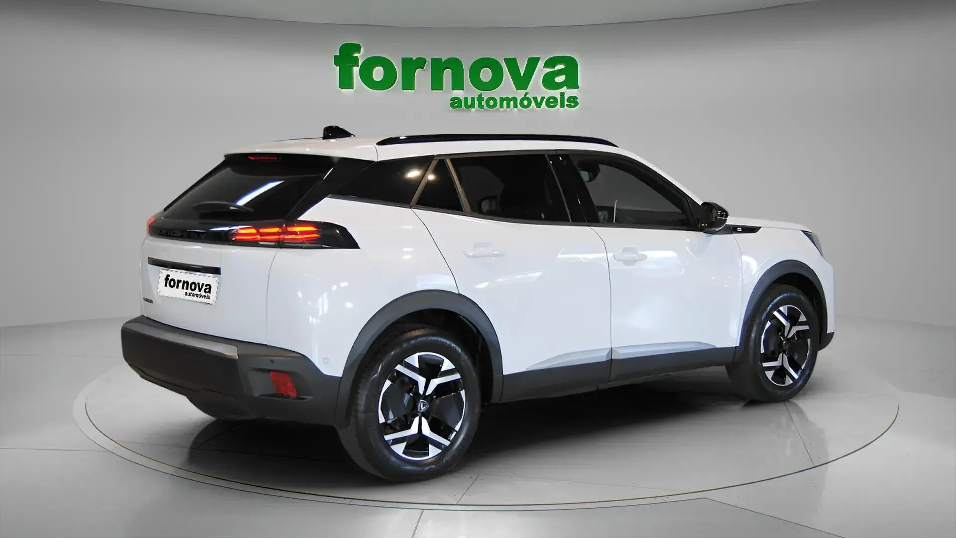 Peugeot e-2008 50 kWh Allure Pack 6