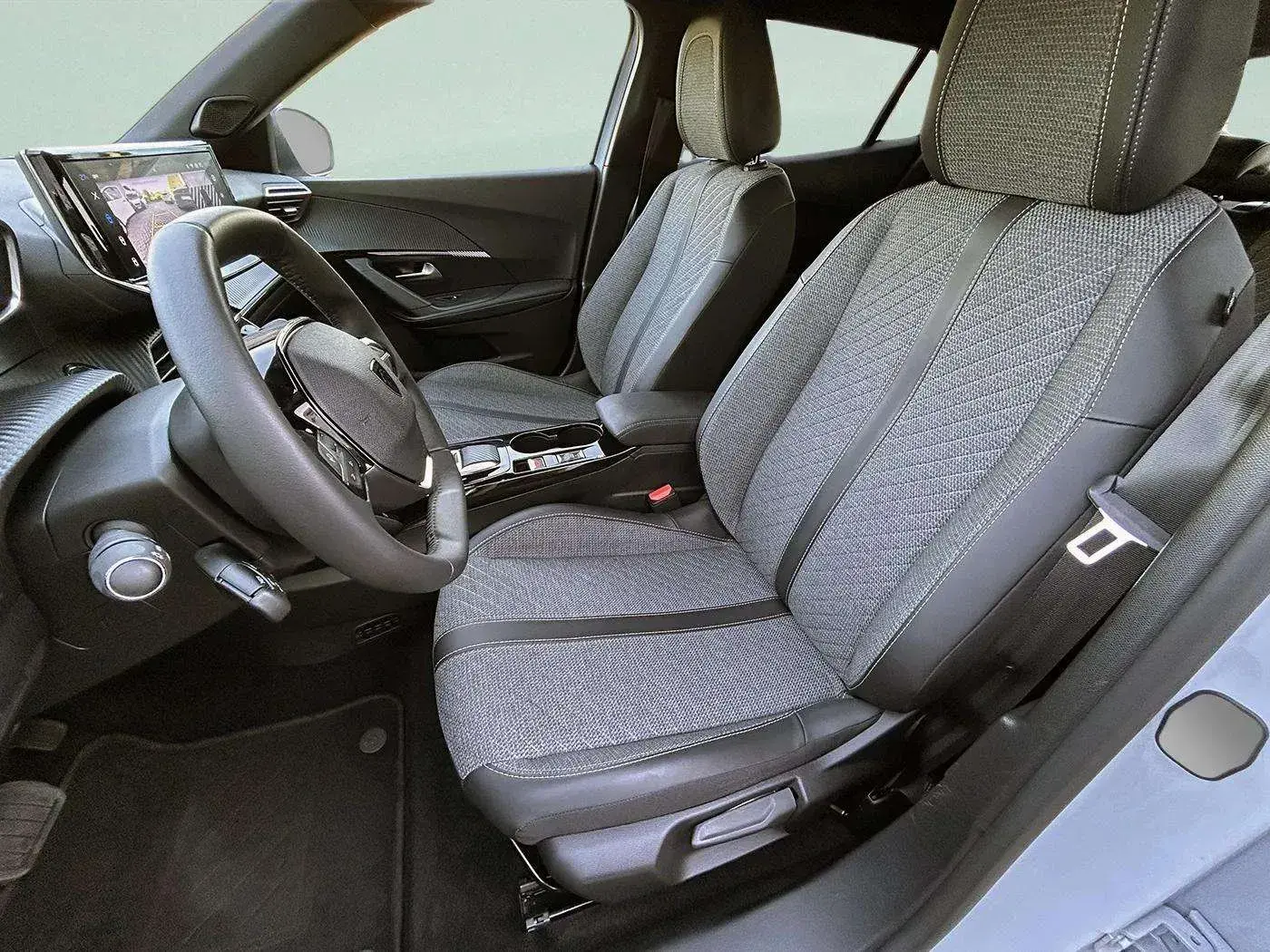 Peugeot e-2008 50 kWh Allure Pack 16
