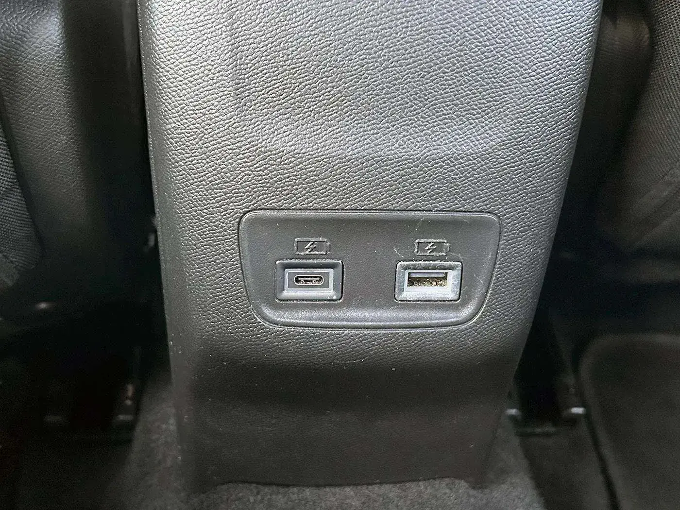 Peugeot e-2008 50 kWh Allure Pack 23
