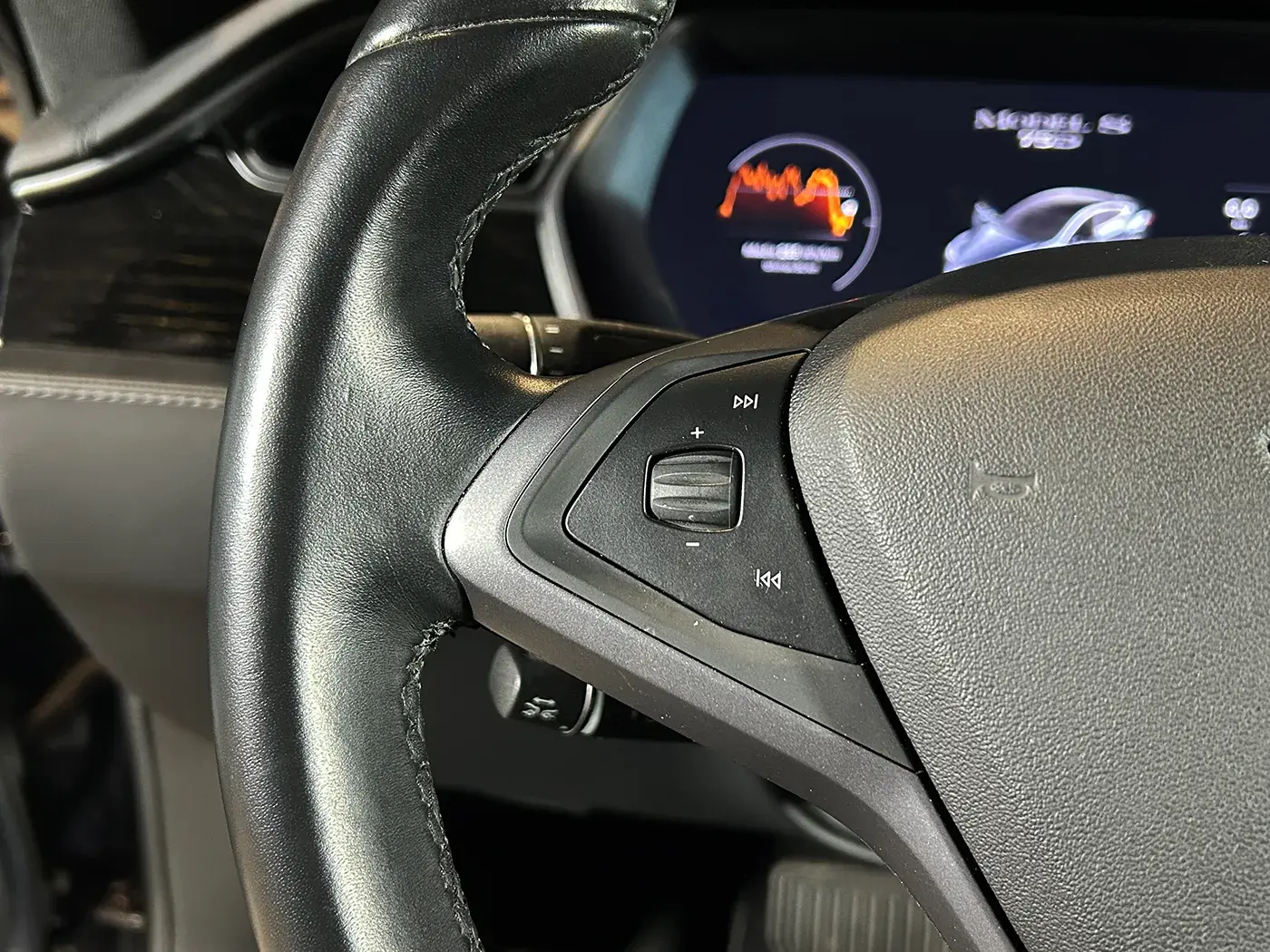Tesla Model S 75D 21