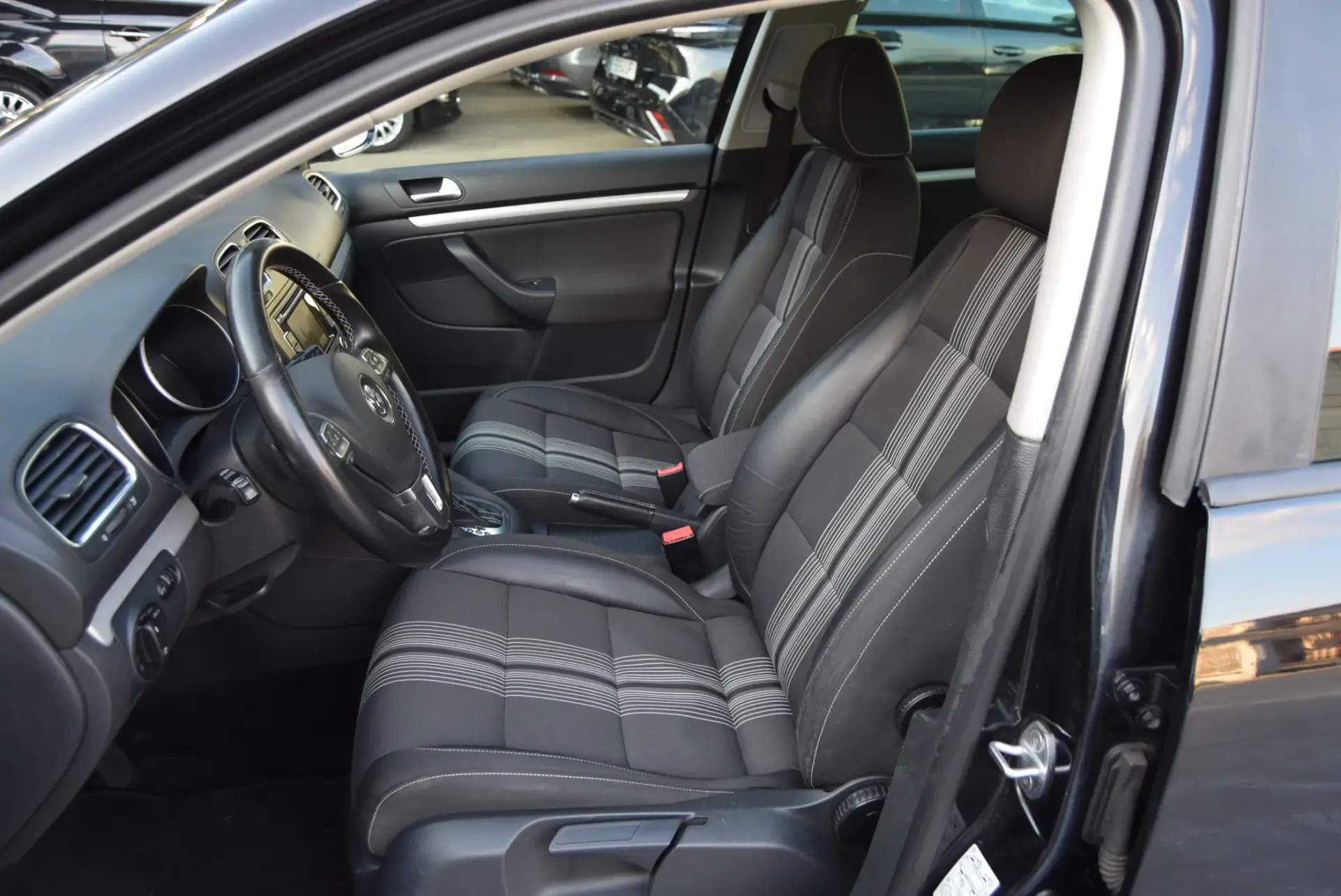 Volkswagen Golf Variant 2.0 TDi Highline DSG 10