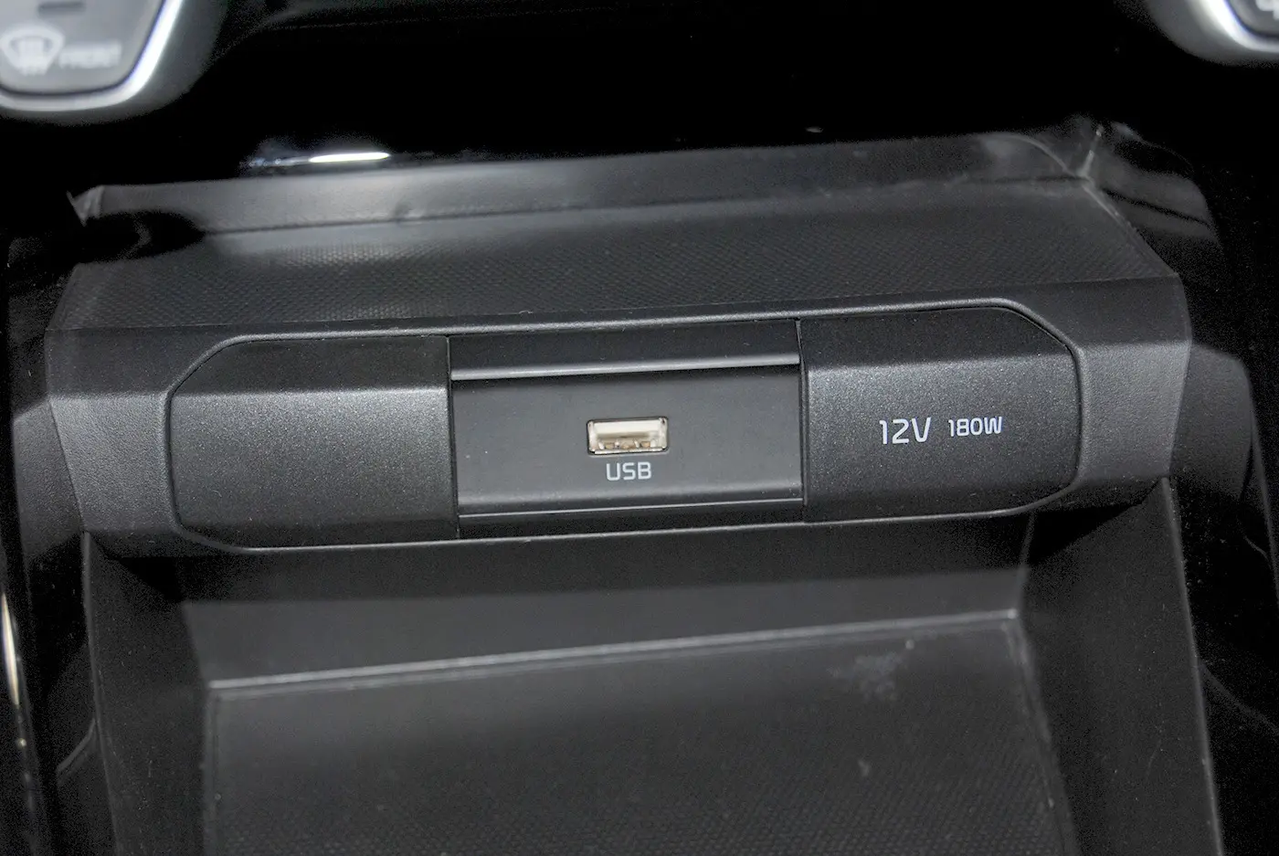 Kia Stonic 1.0 T-GDi Drive 28