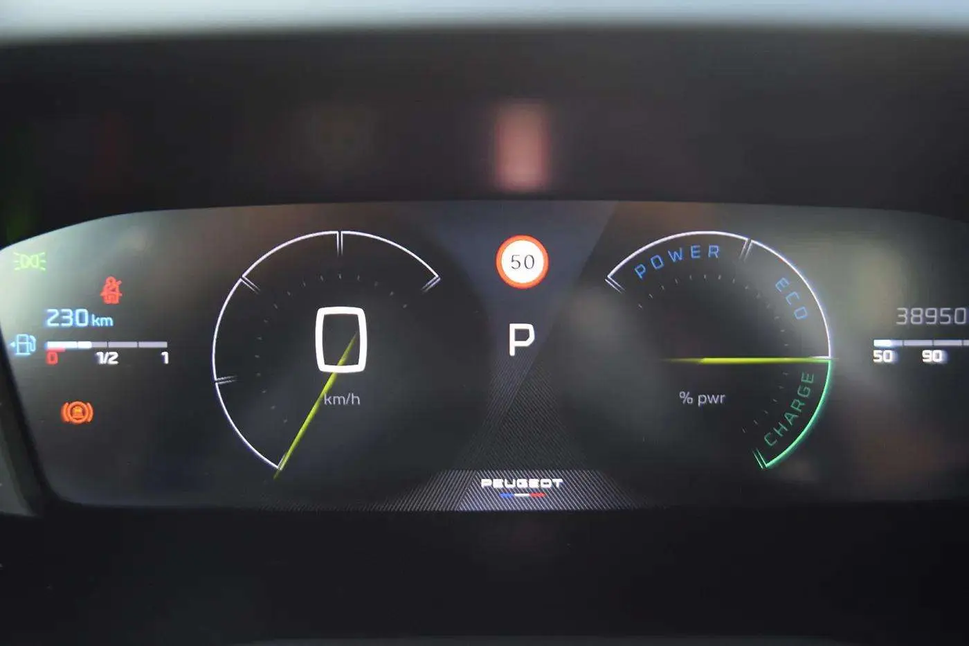 Peugeot 2008 1.2 Hybrid Allure e-DCS6 25