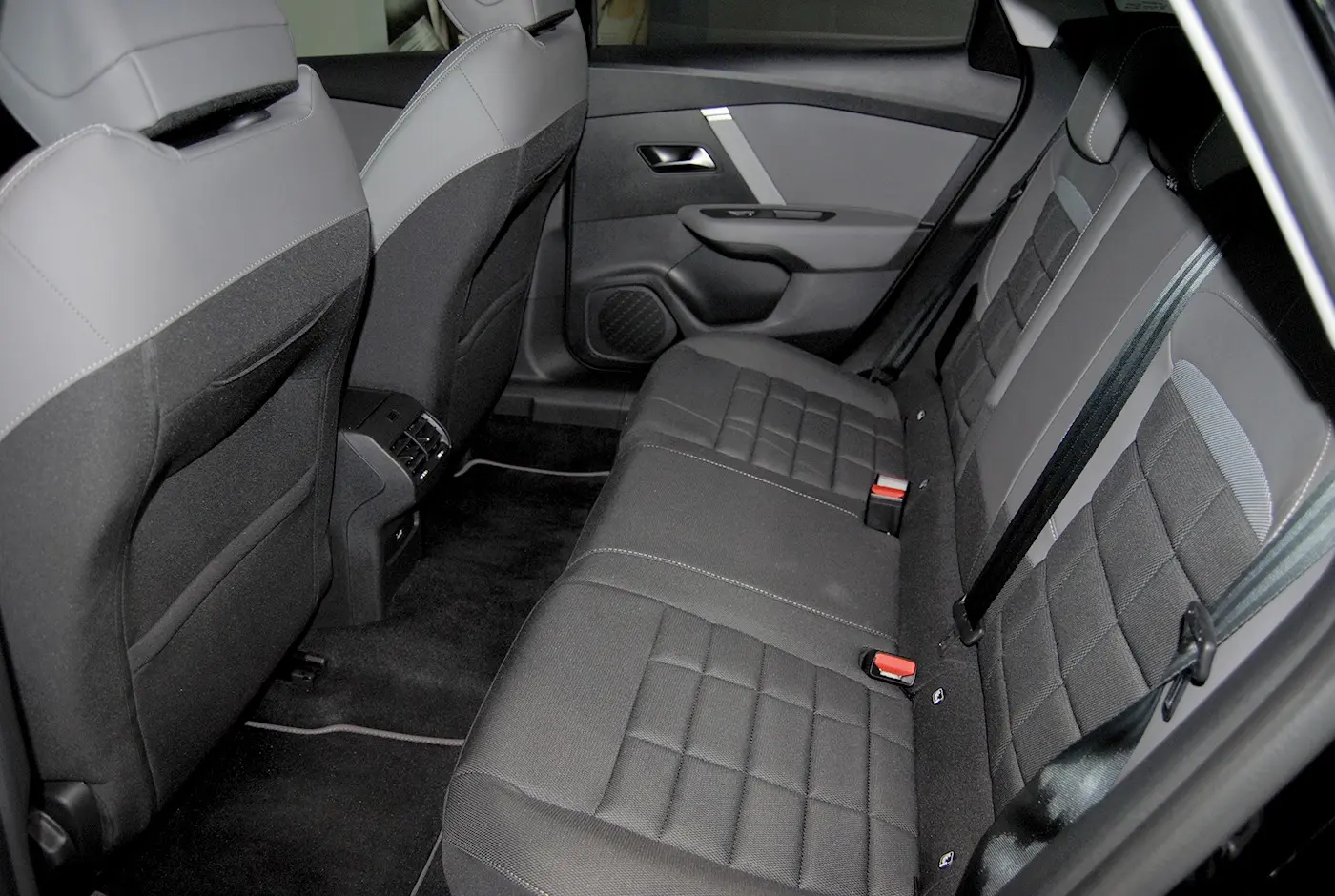 Citroen C4 1.2 Hybrid Collection e-DSC6 18