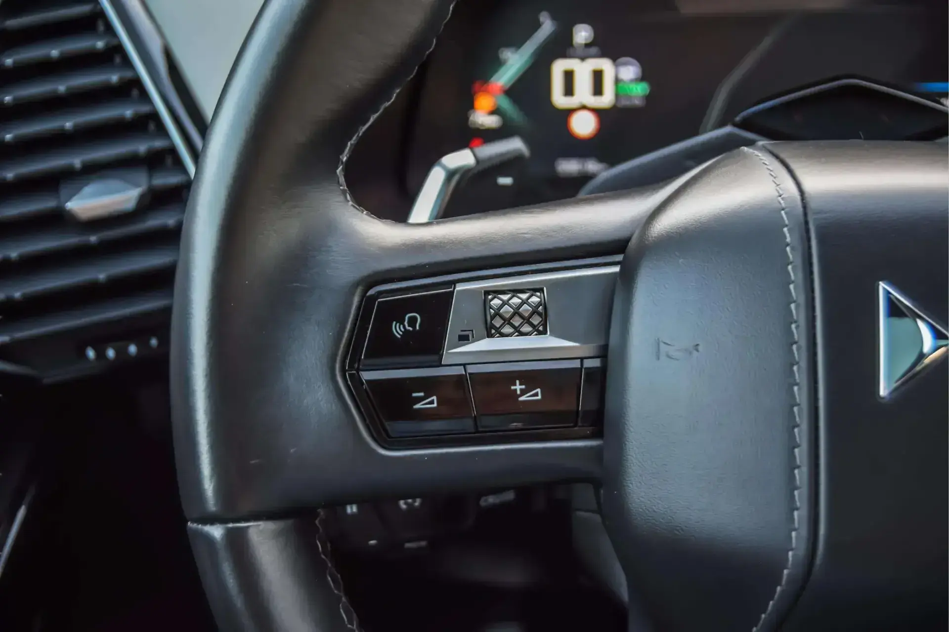 DS DS7 Crossback E-Tense 4x4 Opera 300cv 41