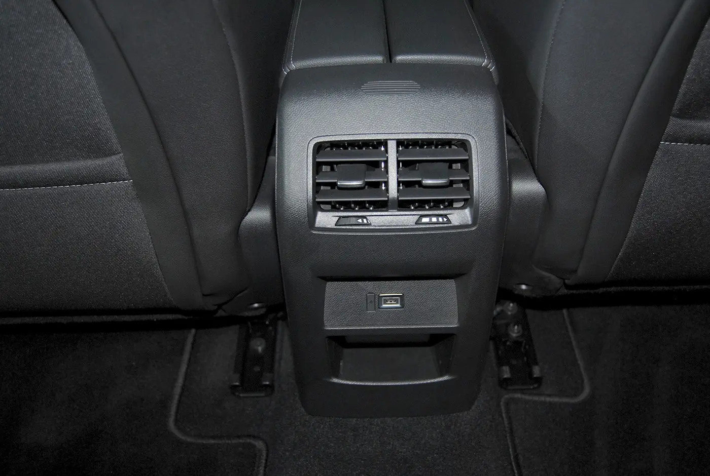 Opel Astra Sports Tourer 1.2T Hybrid GS 19
