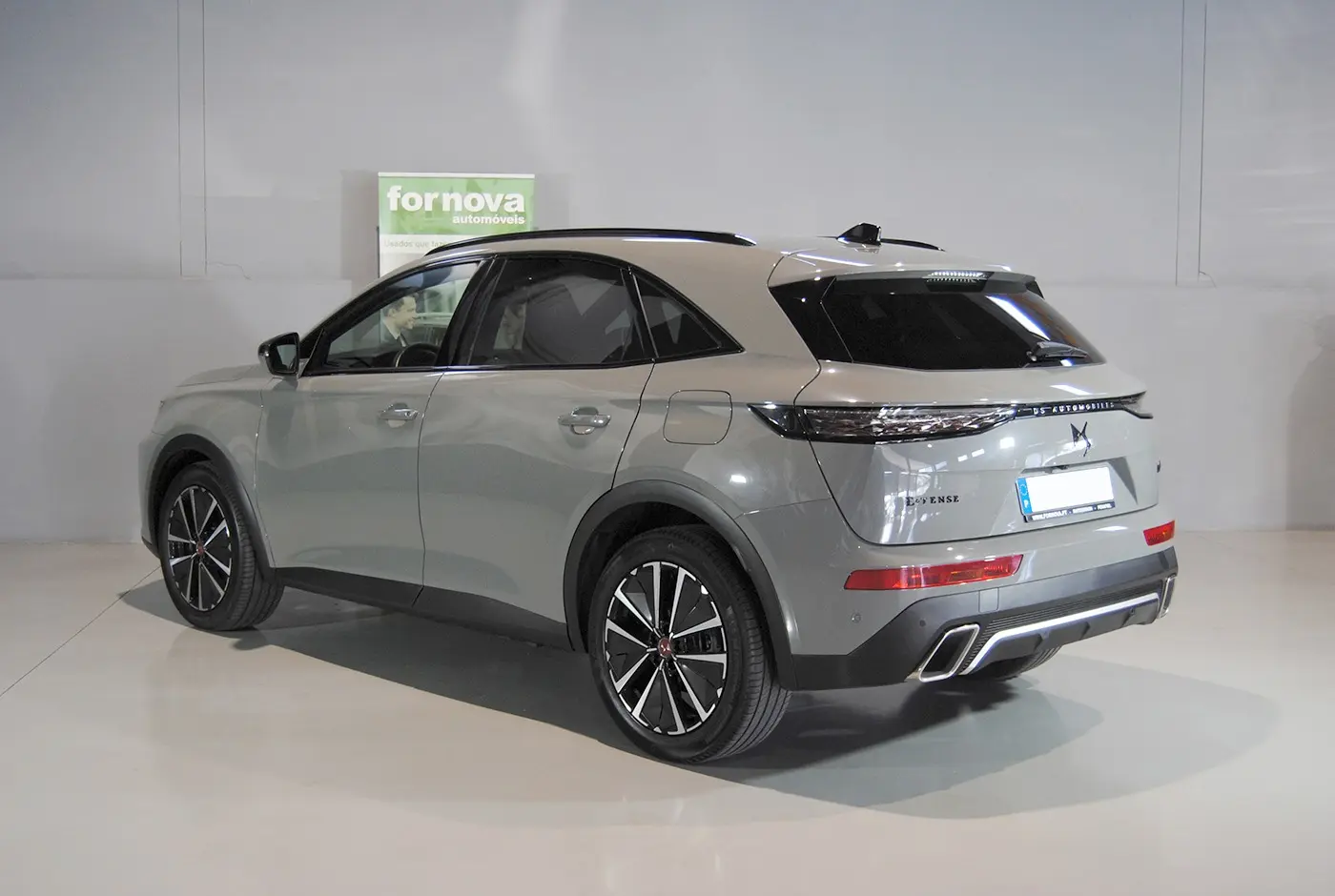 DS DS7 E-Tense Performance Line 8