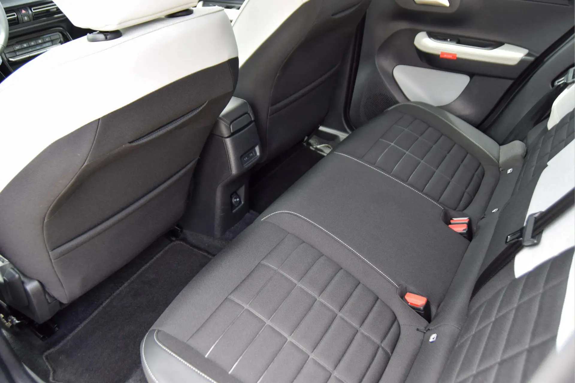 Citroen e-C3 44 kWh Autonomia Conforto Max 24