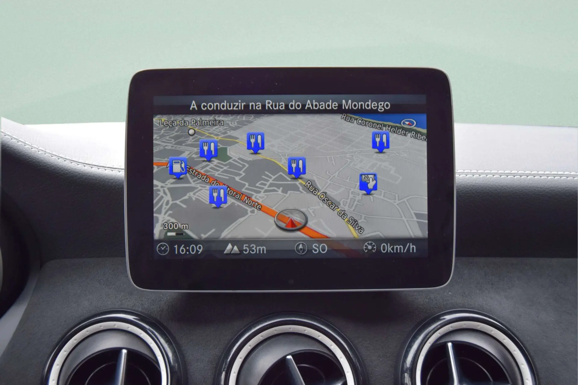 Mercedes-Benz CLA 180 d Shooting Brake AMG Line 21