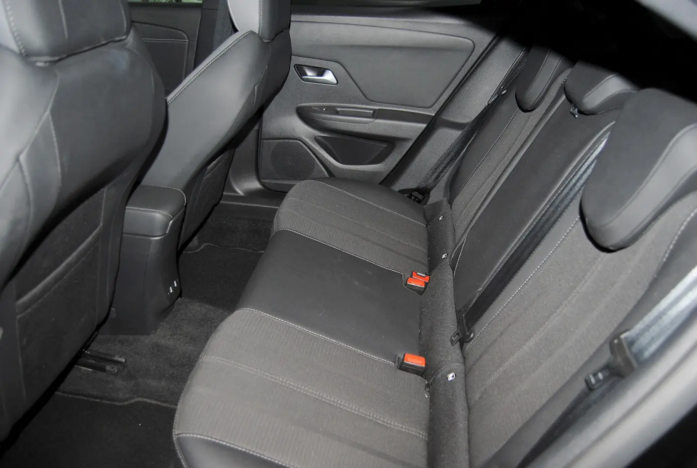 Opel Mokka 1.2T GS 16