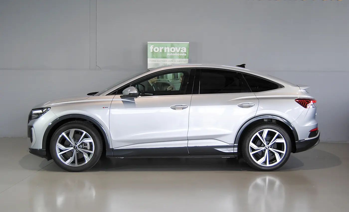 Audi Q4 Sportback e-tron 45 82 kWh SE S-Line Plus 9