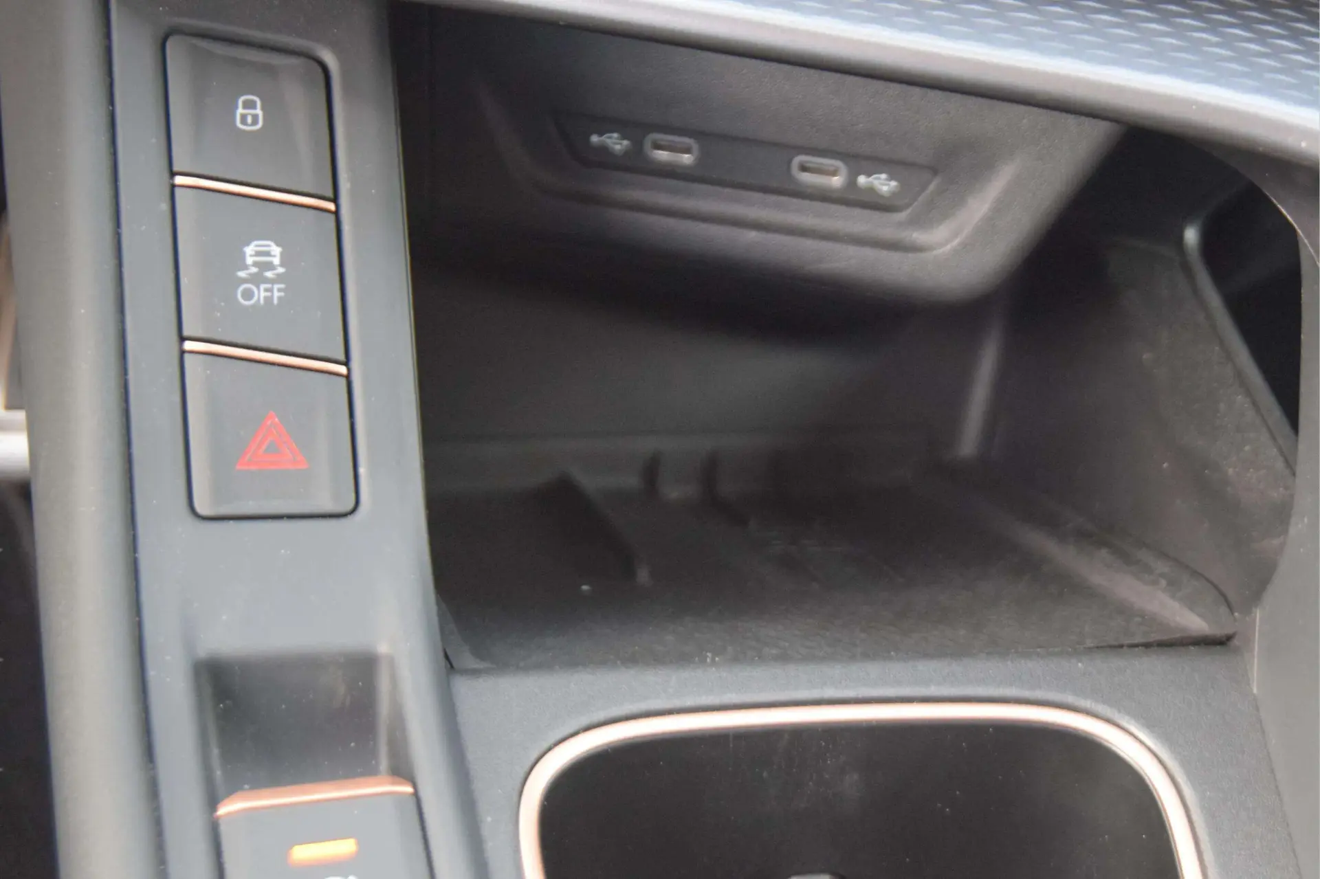 Cupra Terramar 1.5 e-Hybrid VZ DSG 12