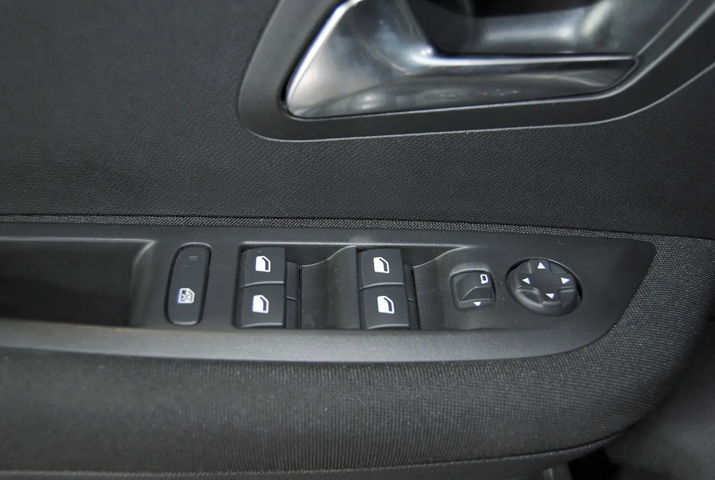 Peugeot 208 1.2 PureTech Active Pack 16